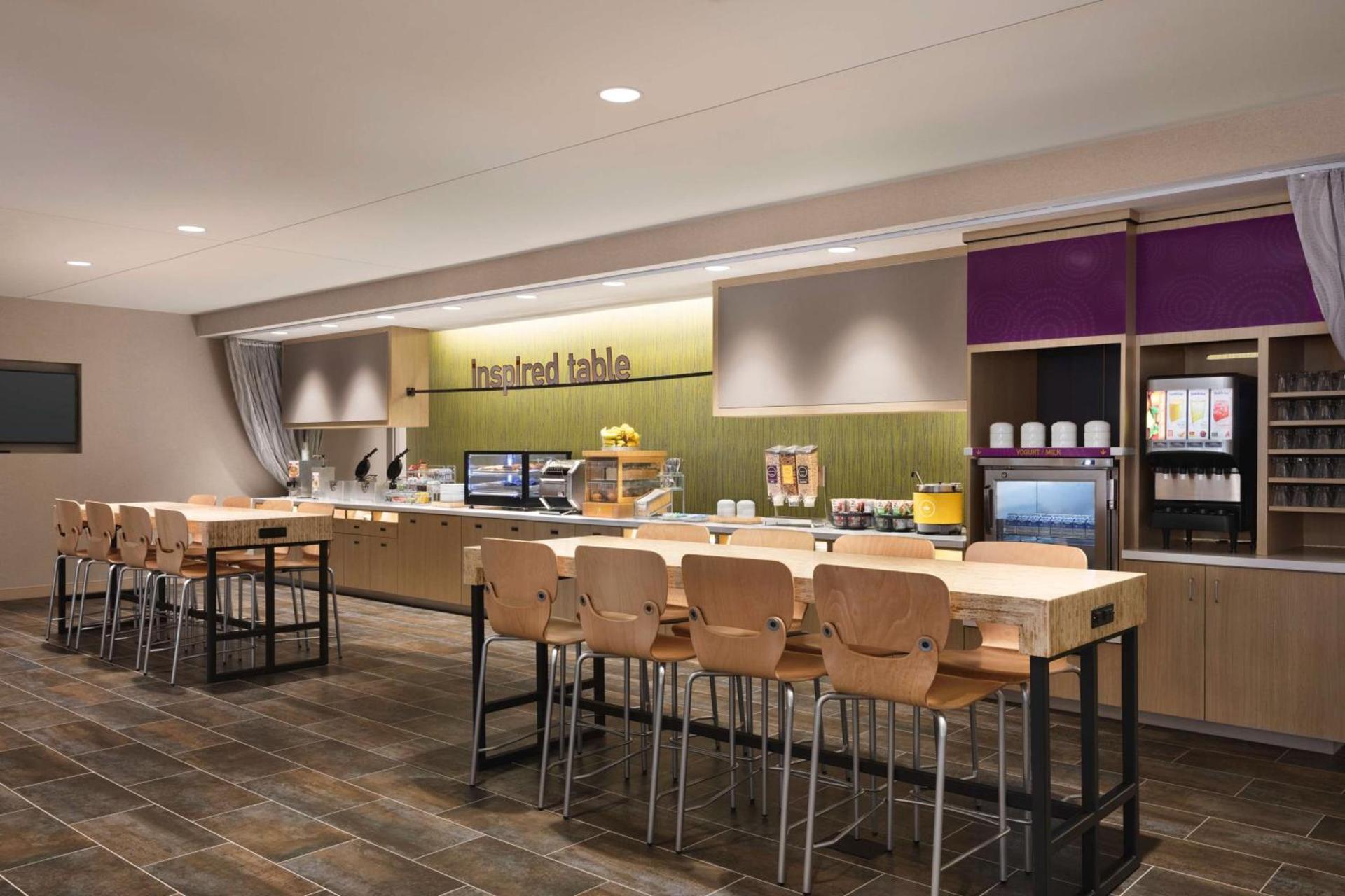 Home2 Suites By Hilton Milwaukee West photo 10