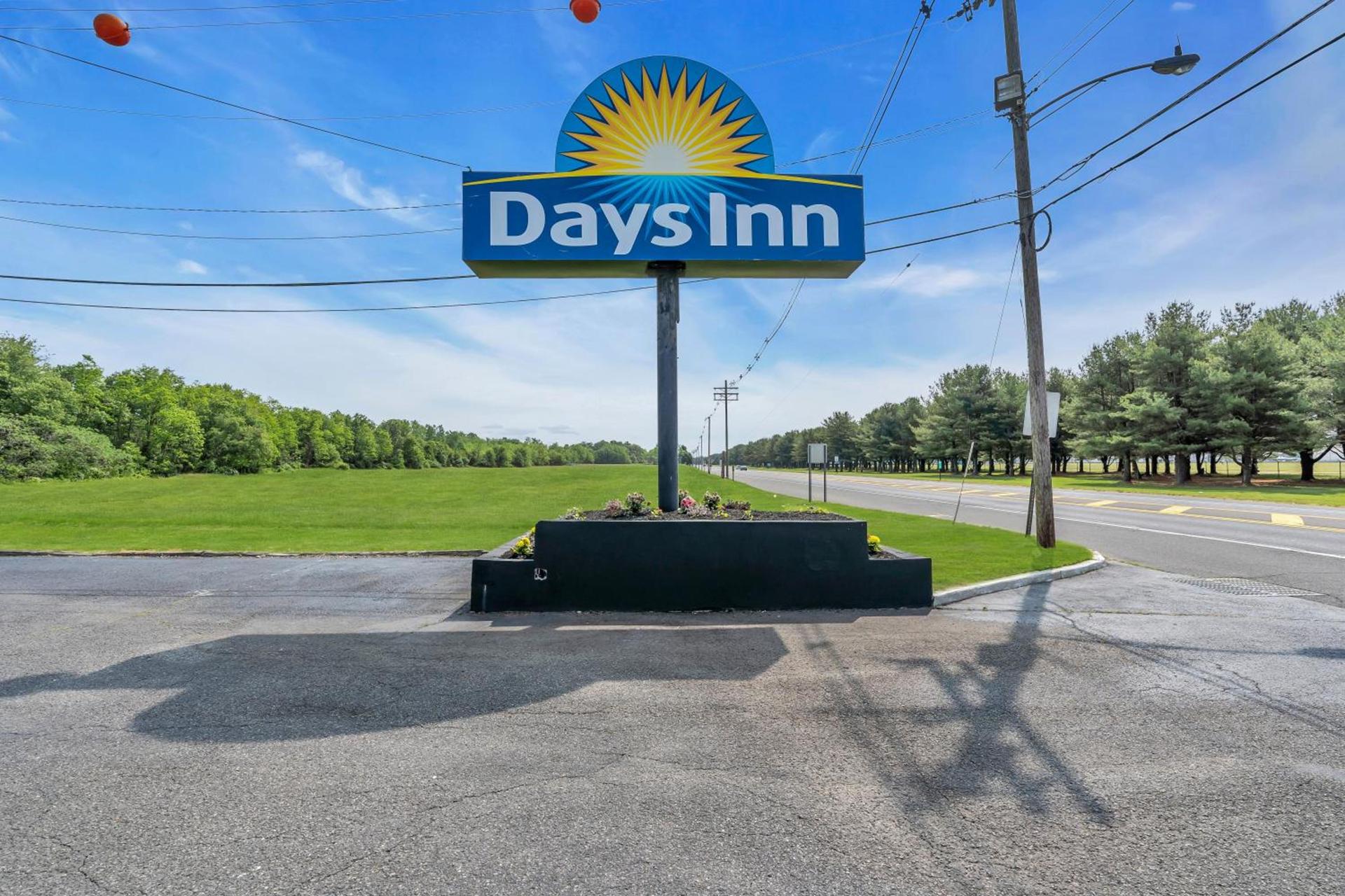 Days Inn by Wyndham Wrightstown McGuire AFB Bordentown photo 53
