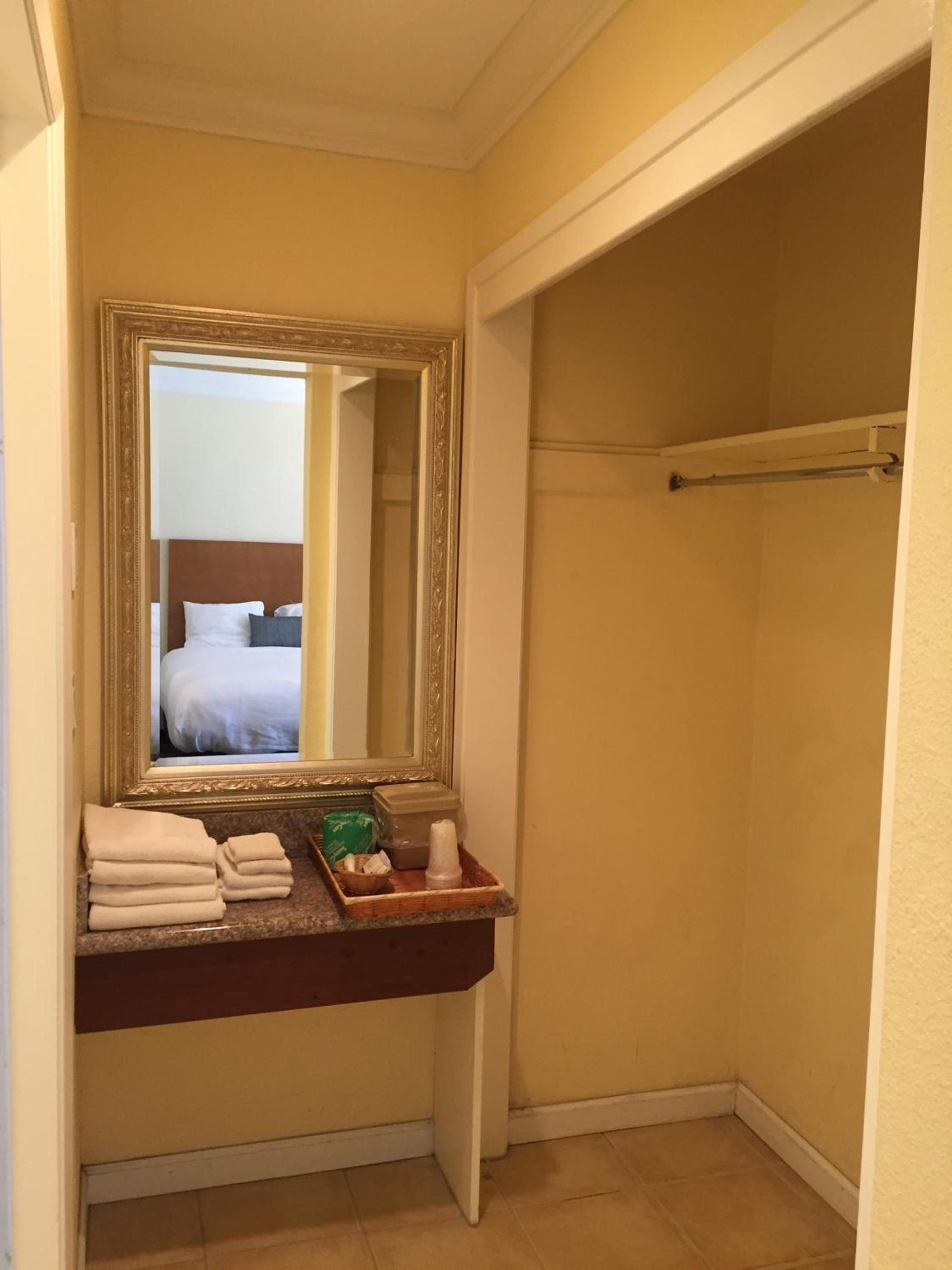 Surf Motel photo 19
