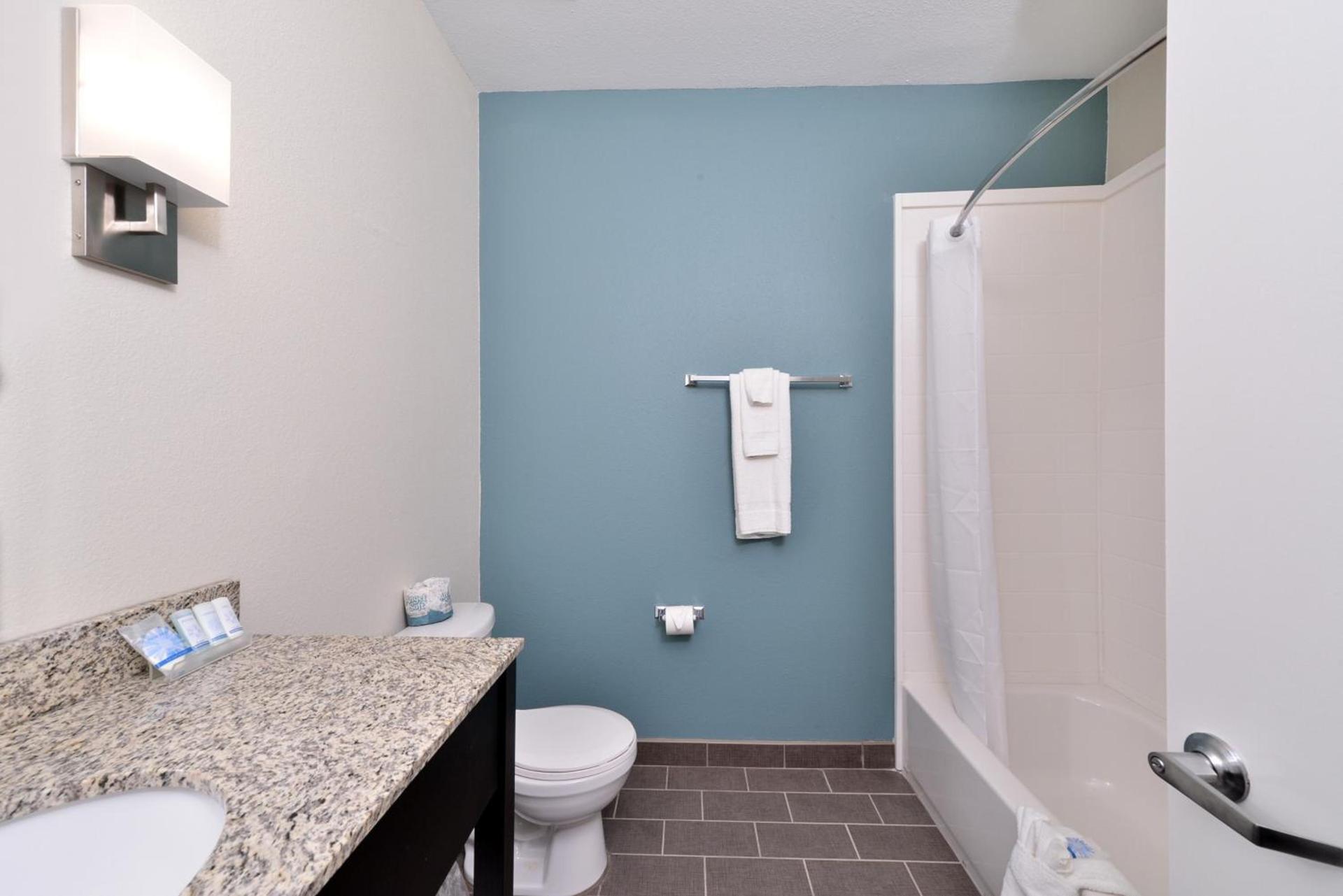 Sleep Inn & Suites Meridian - Bonita Lakes photo 25