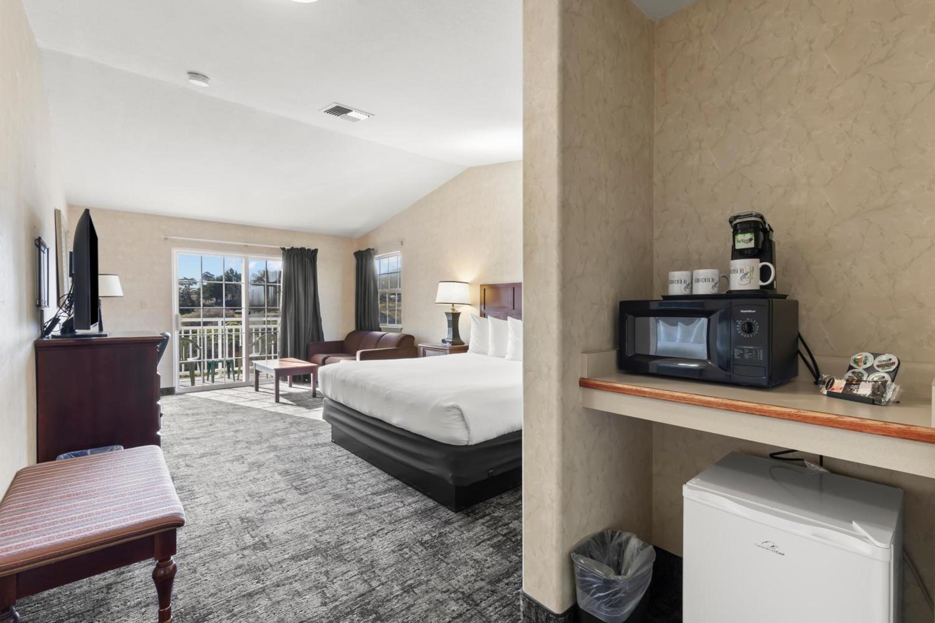 Beach House Inn photo 45