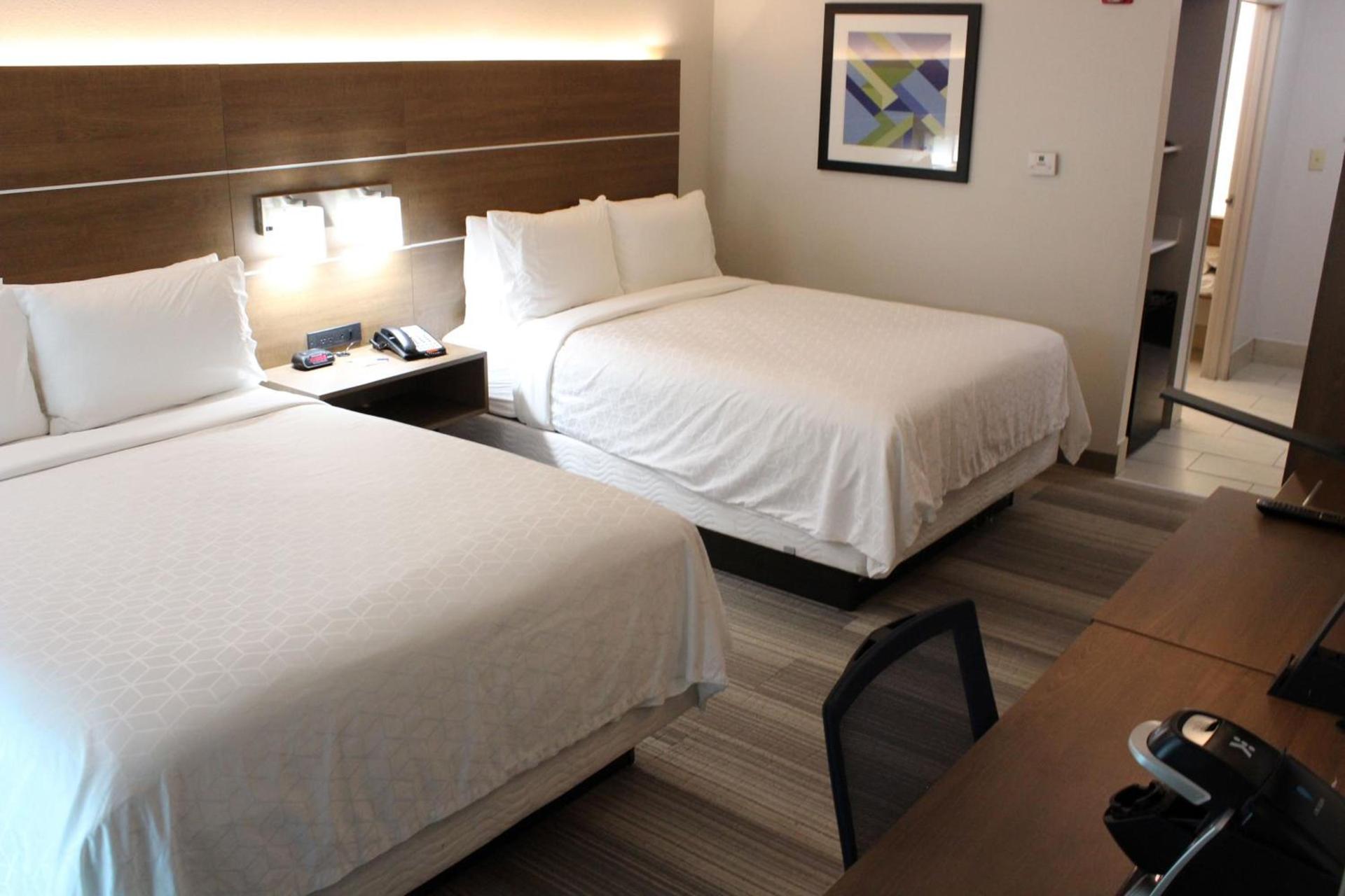 Holiday Inn Express & Suites San Antonio West Sea World Area by IHG photo 16
