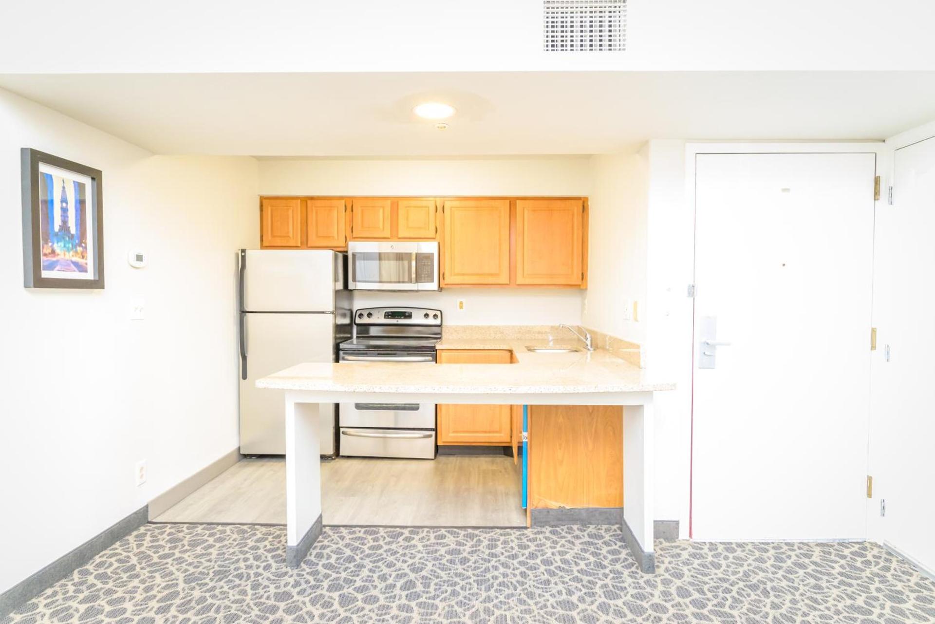 Philadelphia Suites at Airport - An Extended Stay Hotel photo 4