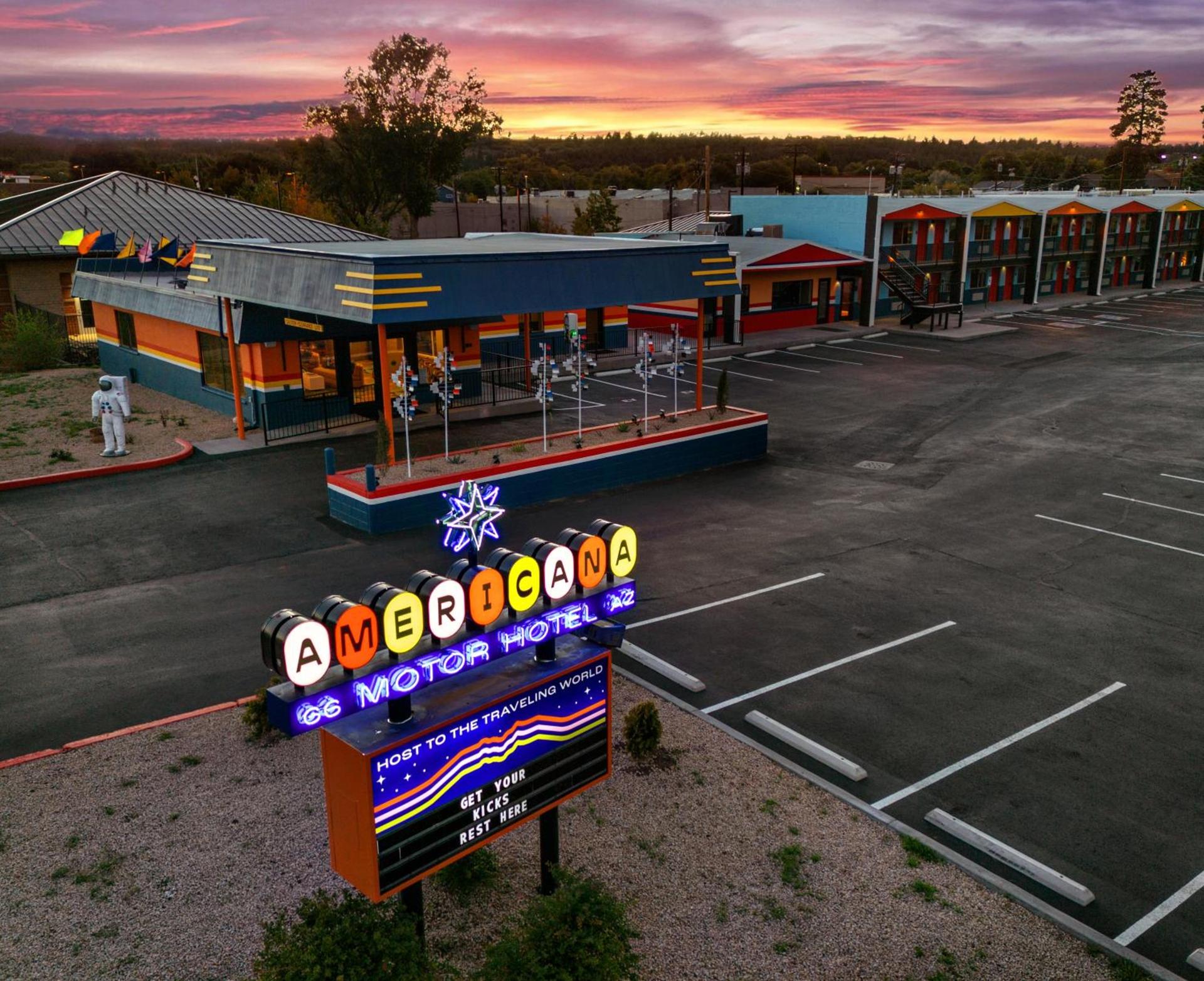Americana Motor Hotel photo 29