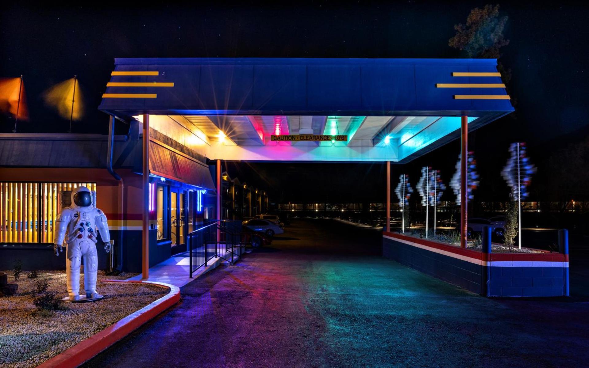 Americana Motor Hotel photo 28