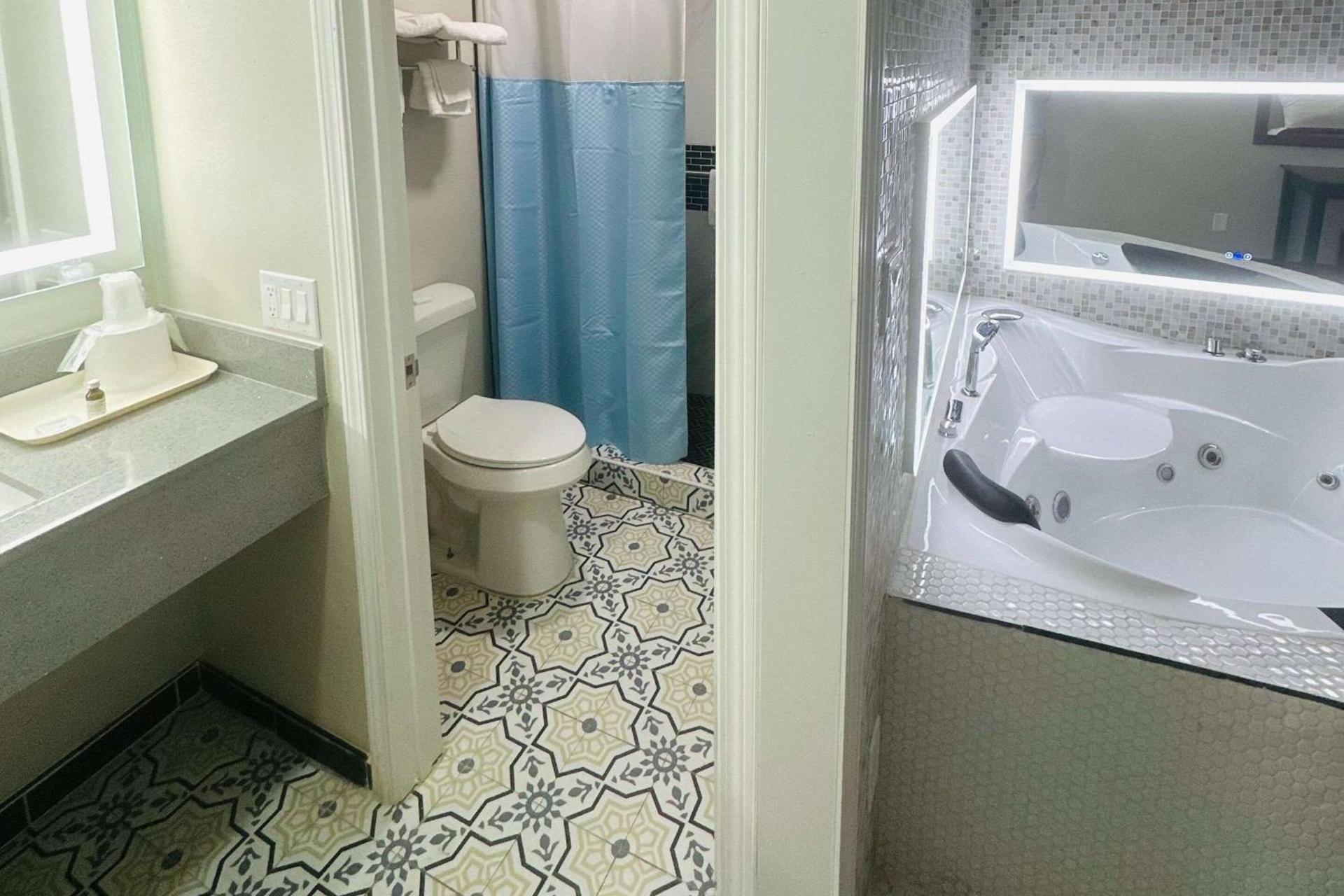 Econo Lodge Union City - Atlanta South photo 36