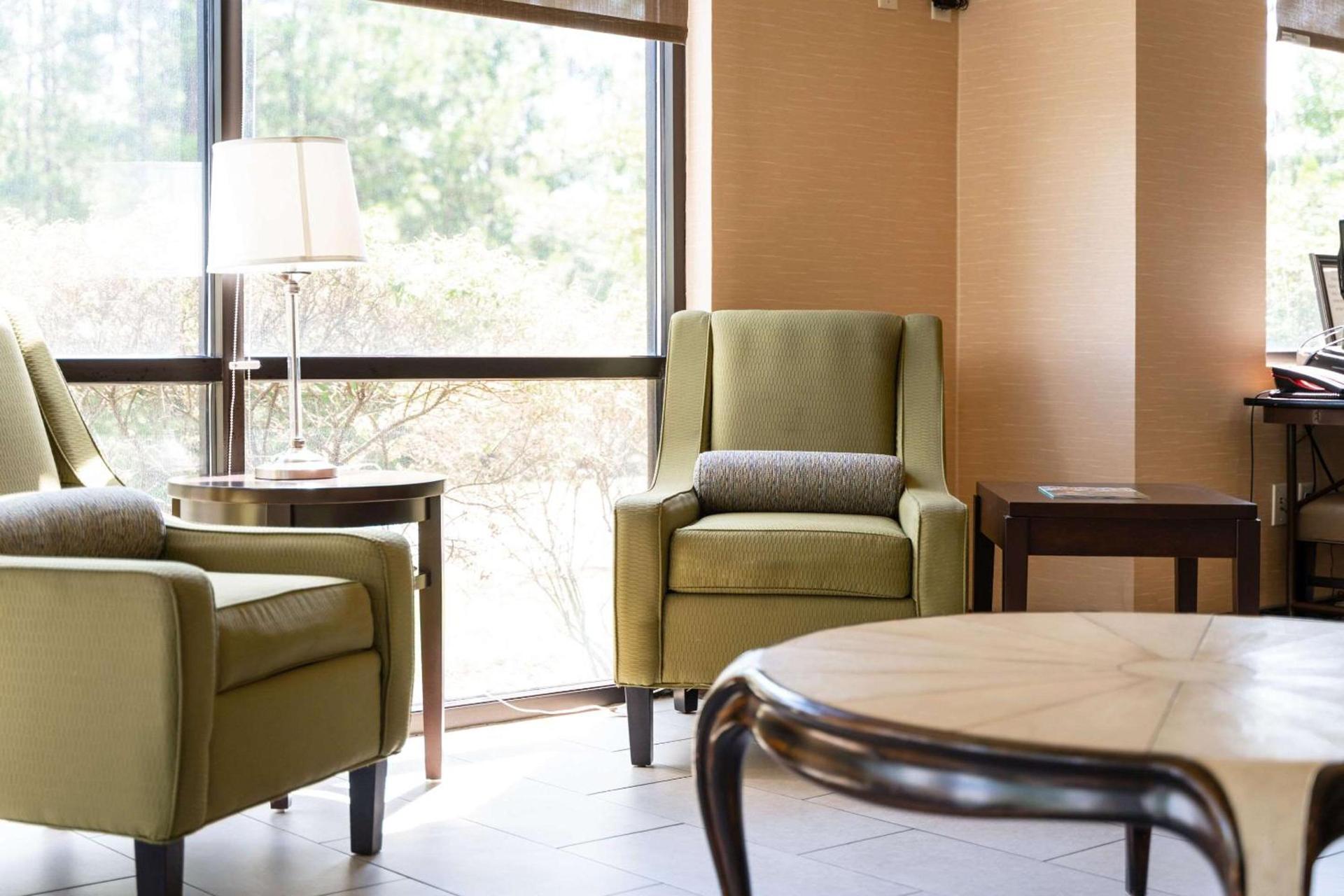 Comfort Suites Columbia Northeast - Fort Jackson photo 6