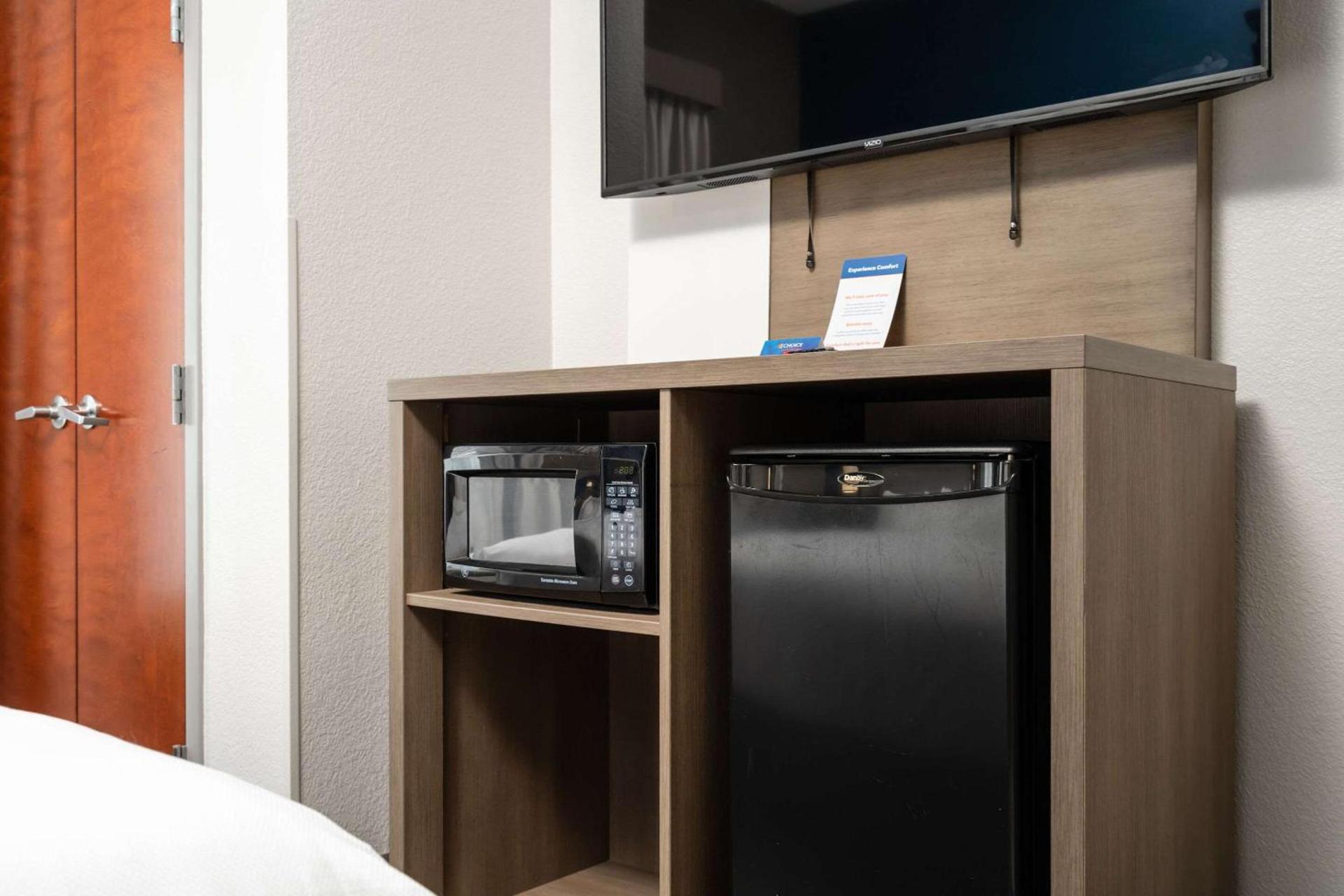 Comfort Suites Columbia Northeast - Fort Jackson photo 22