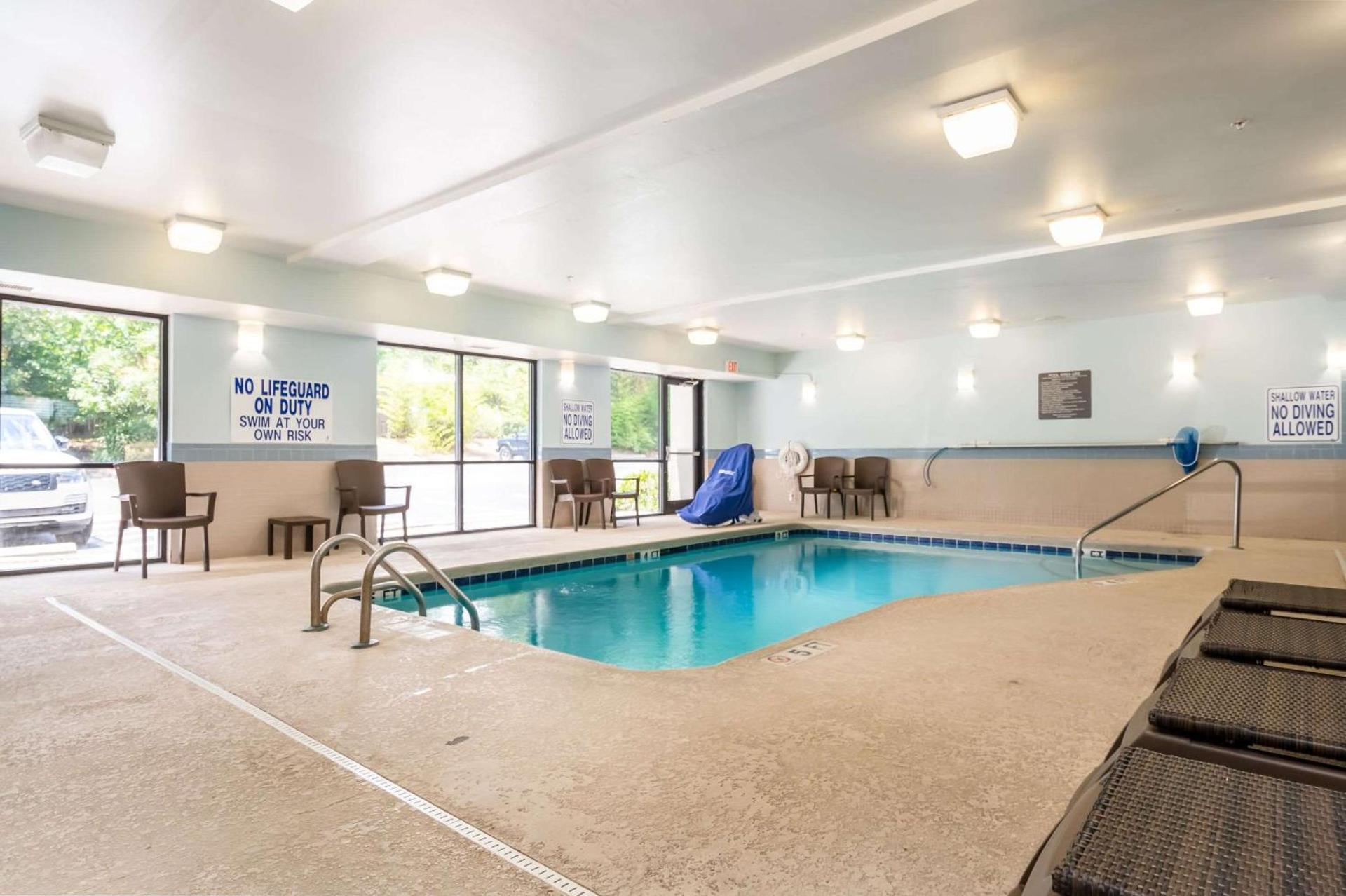 Comfort Suites Columbia Northeast - Fort Jackson photo 32