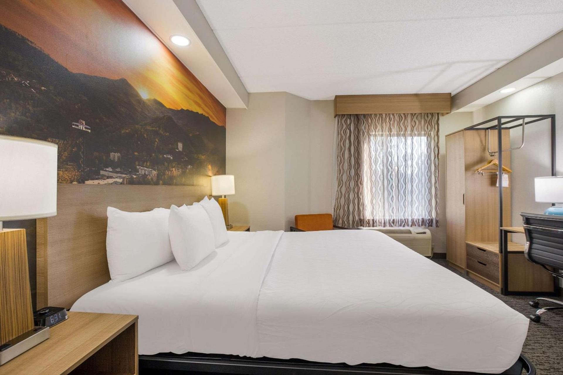 Clarion Pointe Sevierville-Pigeon Forge photo 25