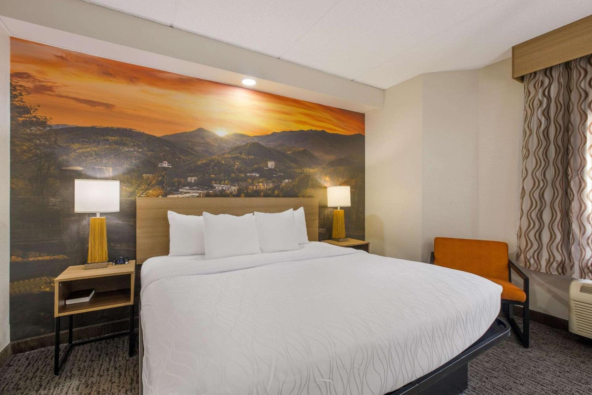 Clarion Pointe Sevierville-Pigeon Forge photo 27