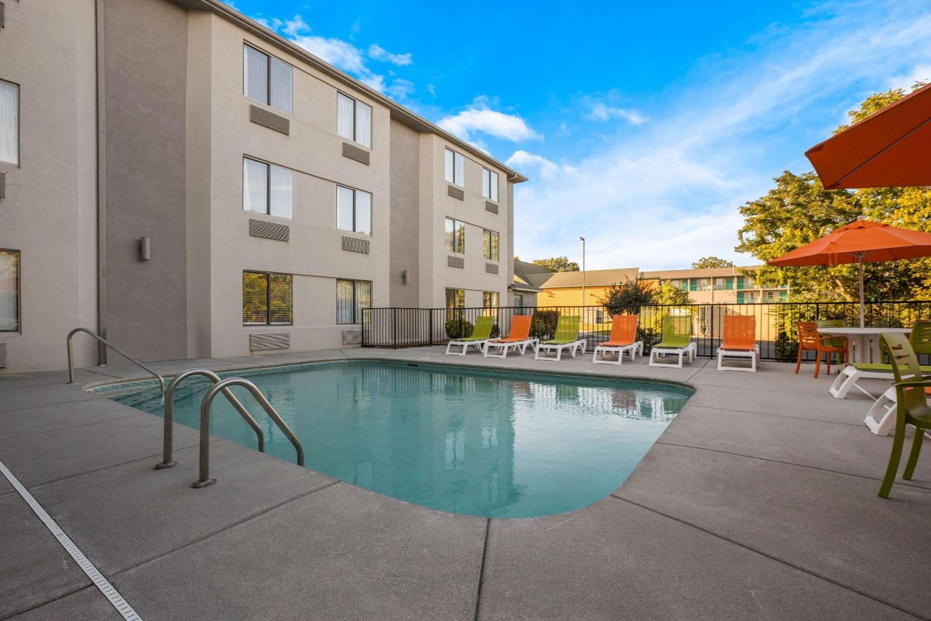 Clarion Pointe Sevierville-Pigeon Forge photo 35