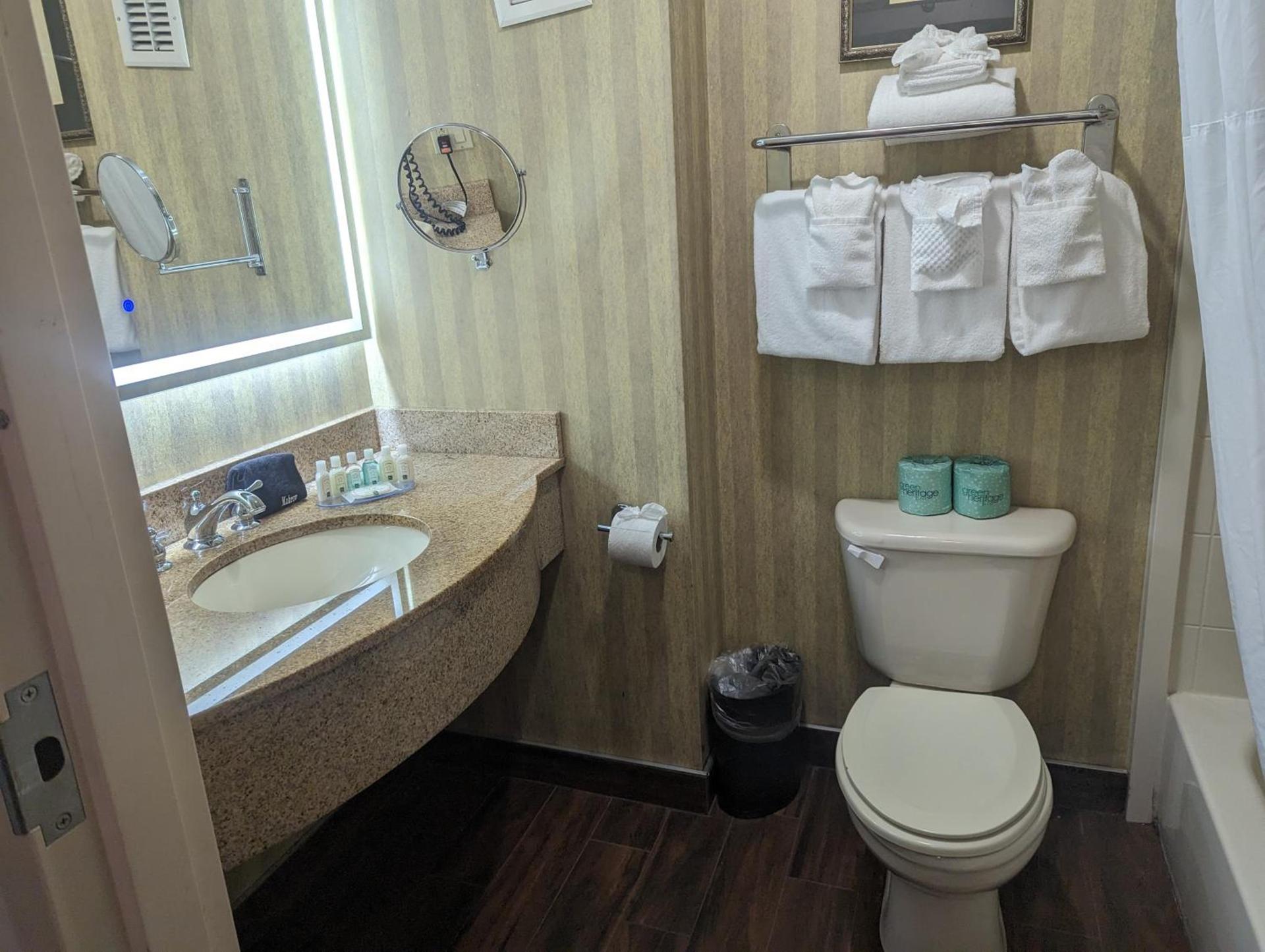 Quality Inn & Suites Northampton - Amherst photo 55