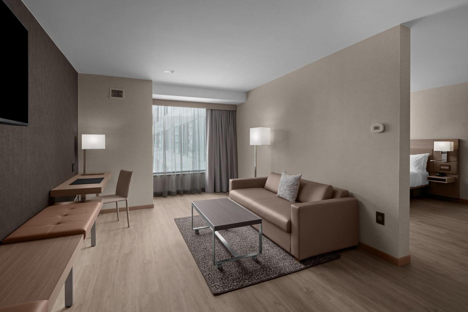 AC Hotel by Marriott Lansing University Area photo 37