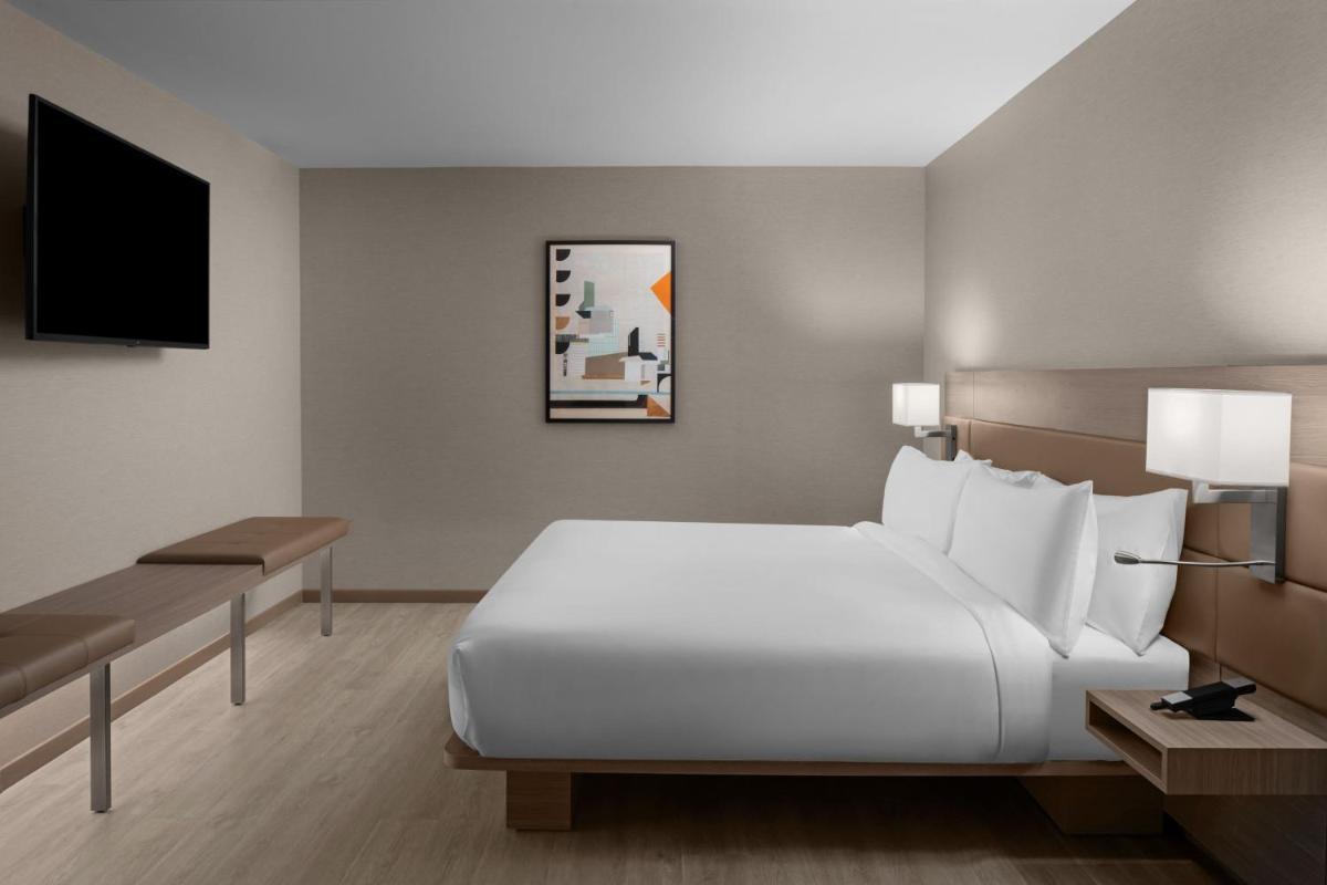 AC Hotel by Marriott Lansing University Area photo 38