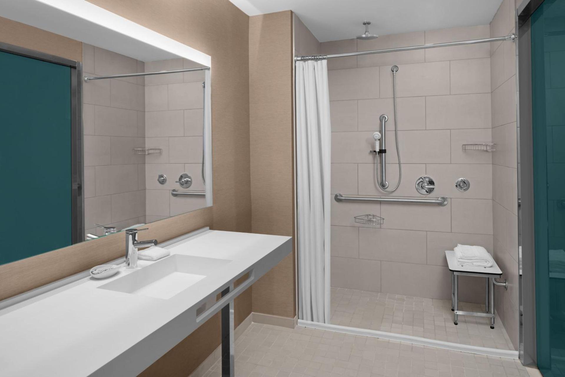 AC Hotel by Marriott Lansing University Area photo 39