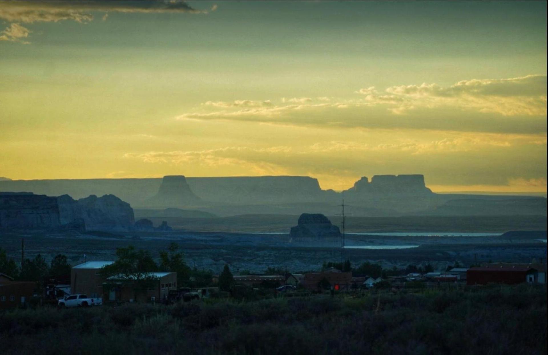 Canyon Oasis suite with Grand Mesa view photo 19
