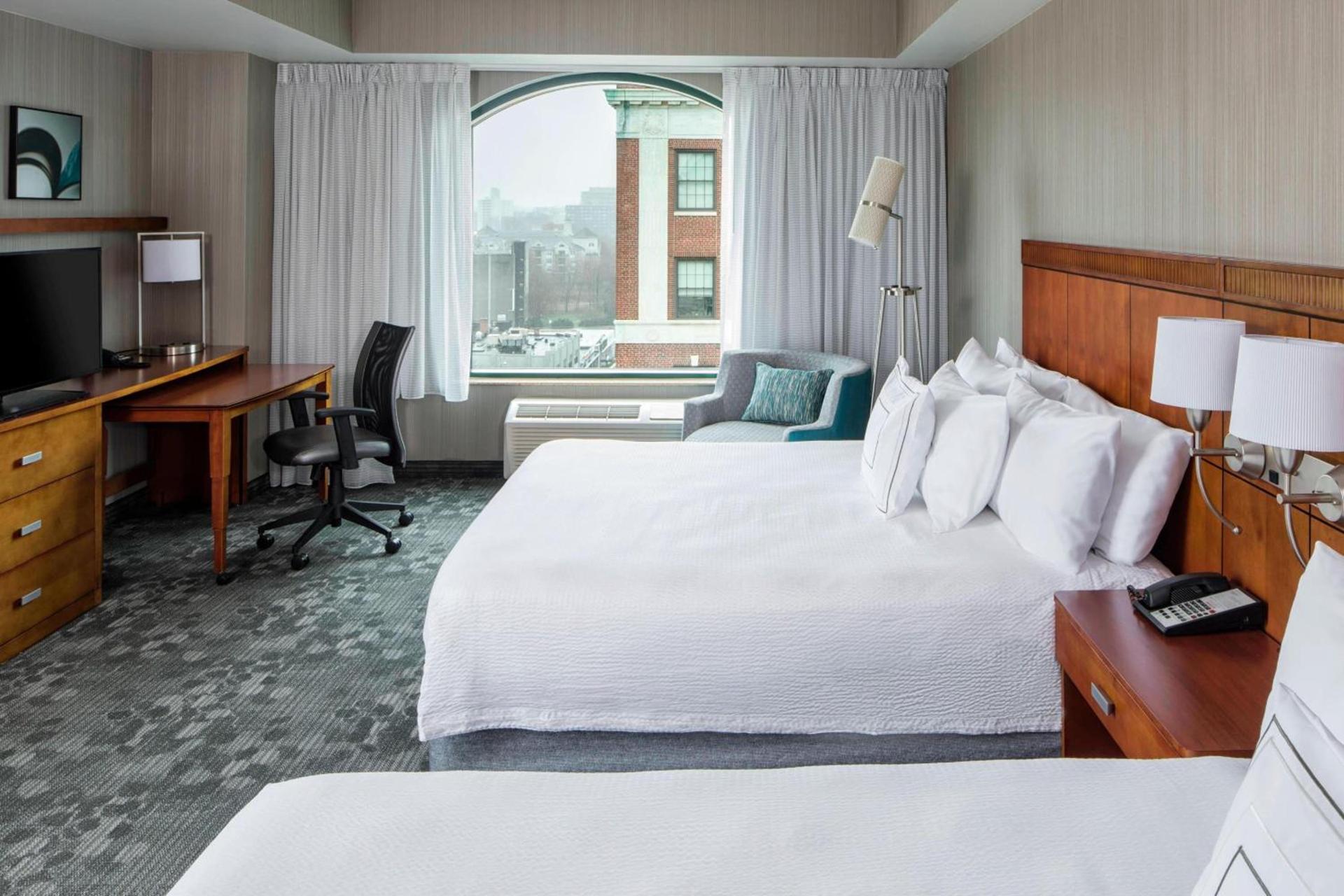 Courtyard by Marriott Stamford Downtown photo 8