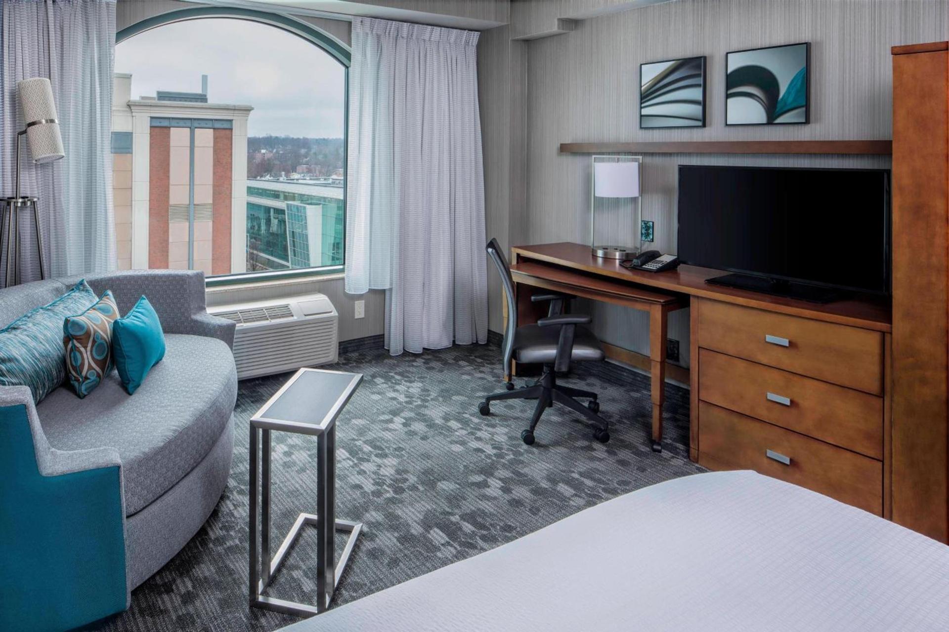 Courtyard by Marriott Stamford Downtown photo 9