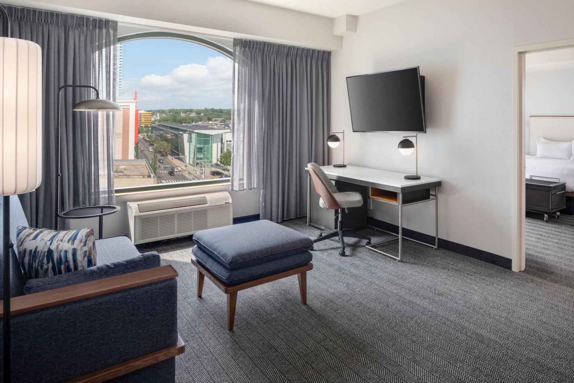 Courtyard by Marriott Stamford Downtown photo 13