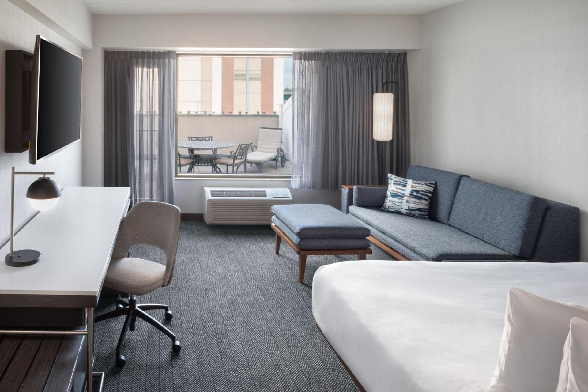 Courtyard by Marriott Stamford Downtown photo 14