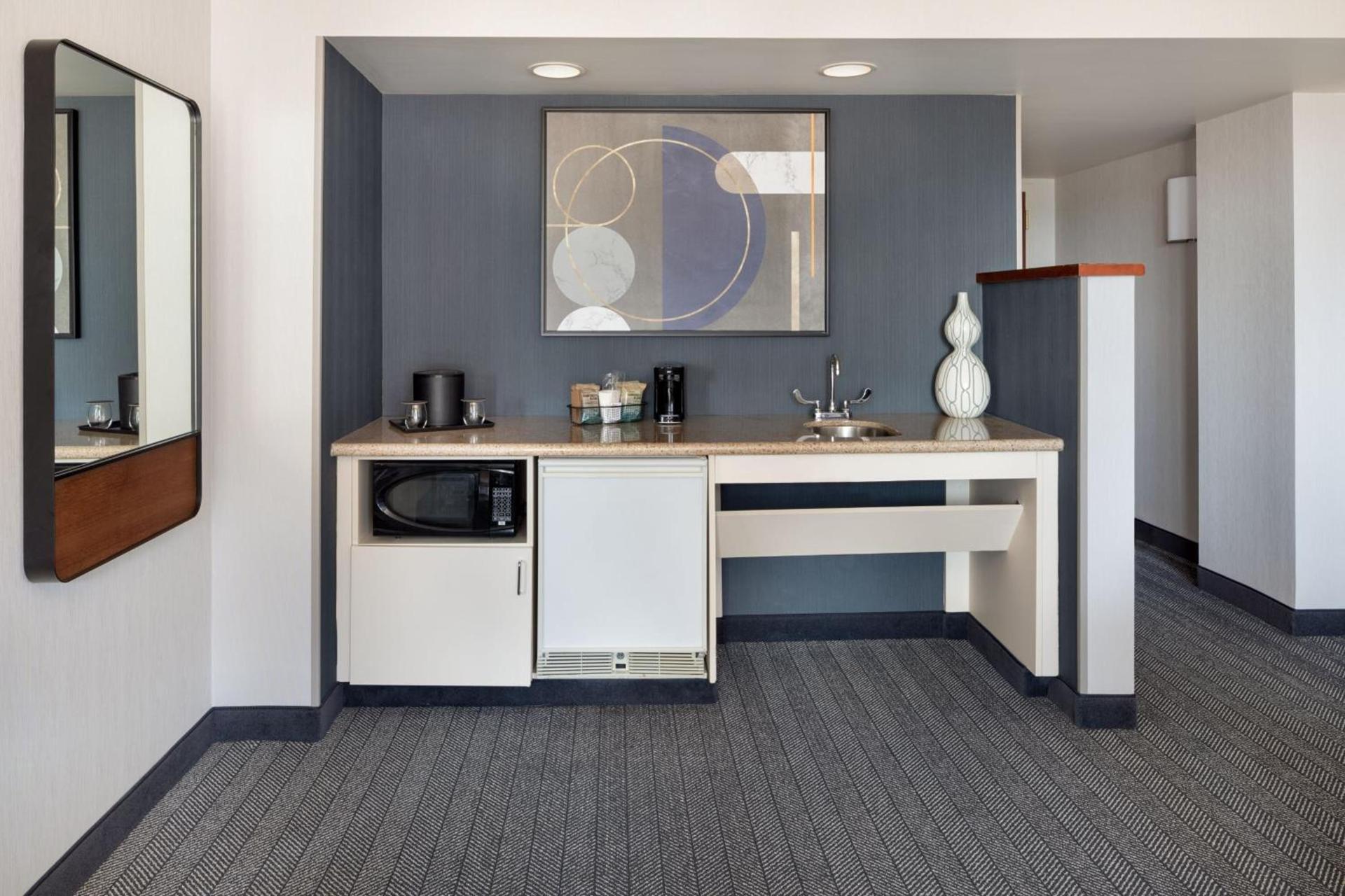 Courtyard by Marriott Stamford Downtown photo 17