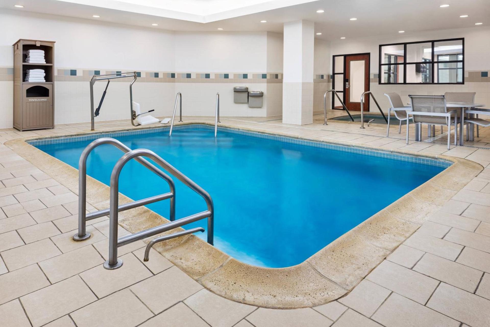 Courtyard by Marriott Stamford Downtown photo 36