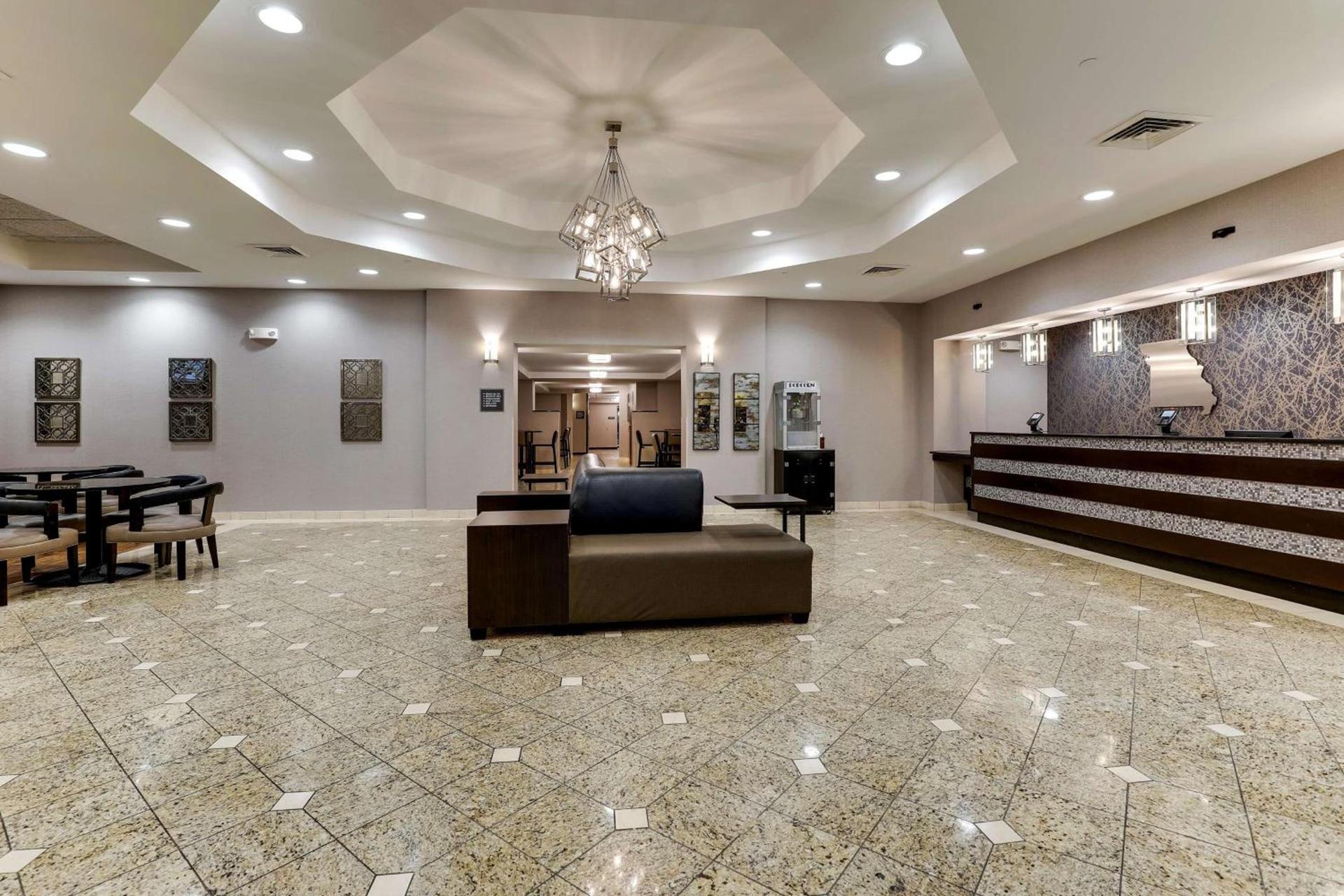 Drury Inn & Suites St Joseph photo 2