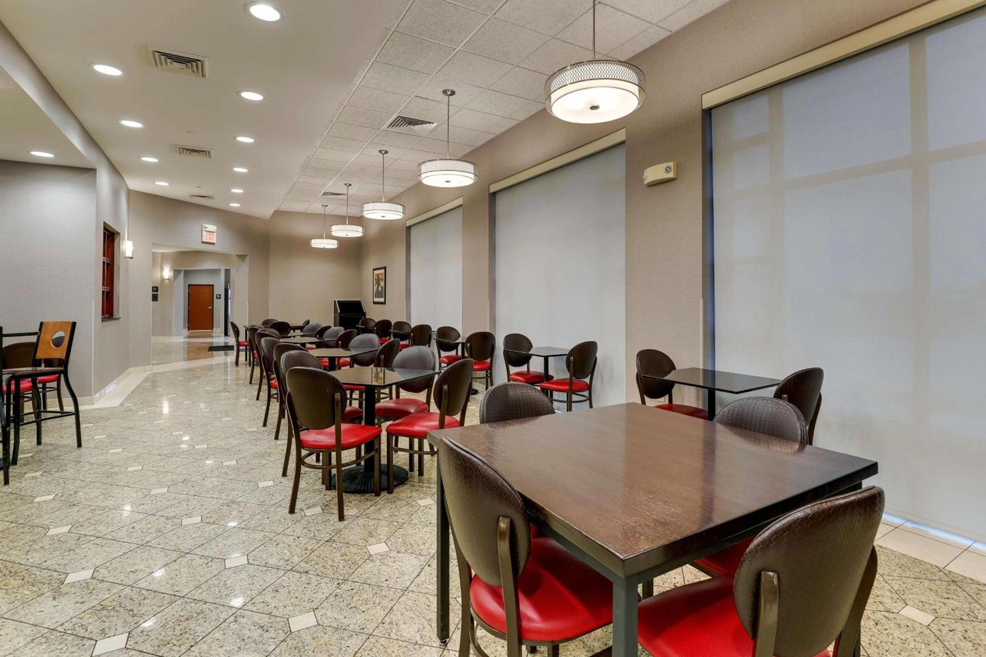 Drury Inn & Suites St Joseph photo 8