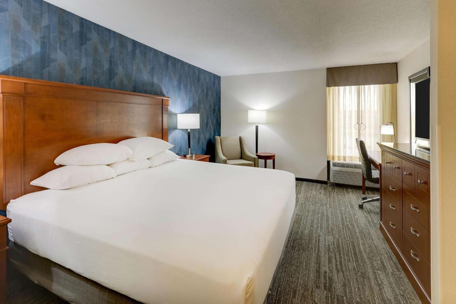 Drury Inn & Suites St. Louis St. Peters photo 16