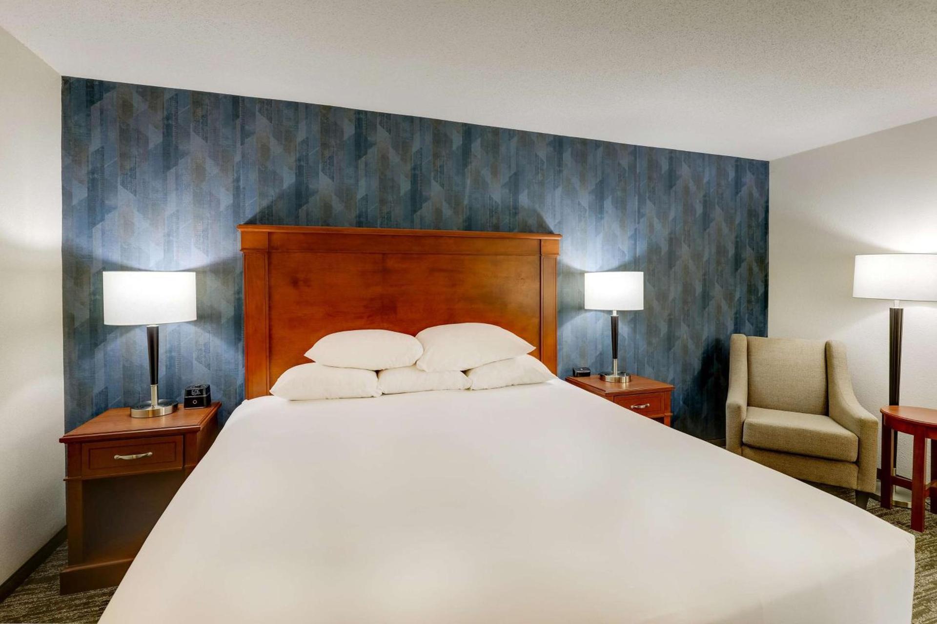 Drury Inn & Suites St. Louis St. Peters photo 17