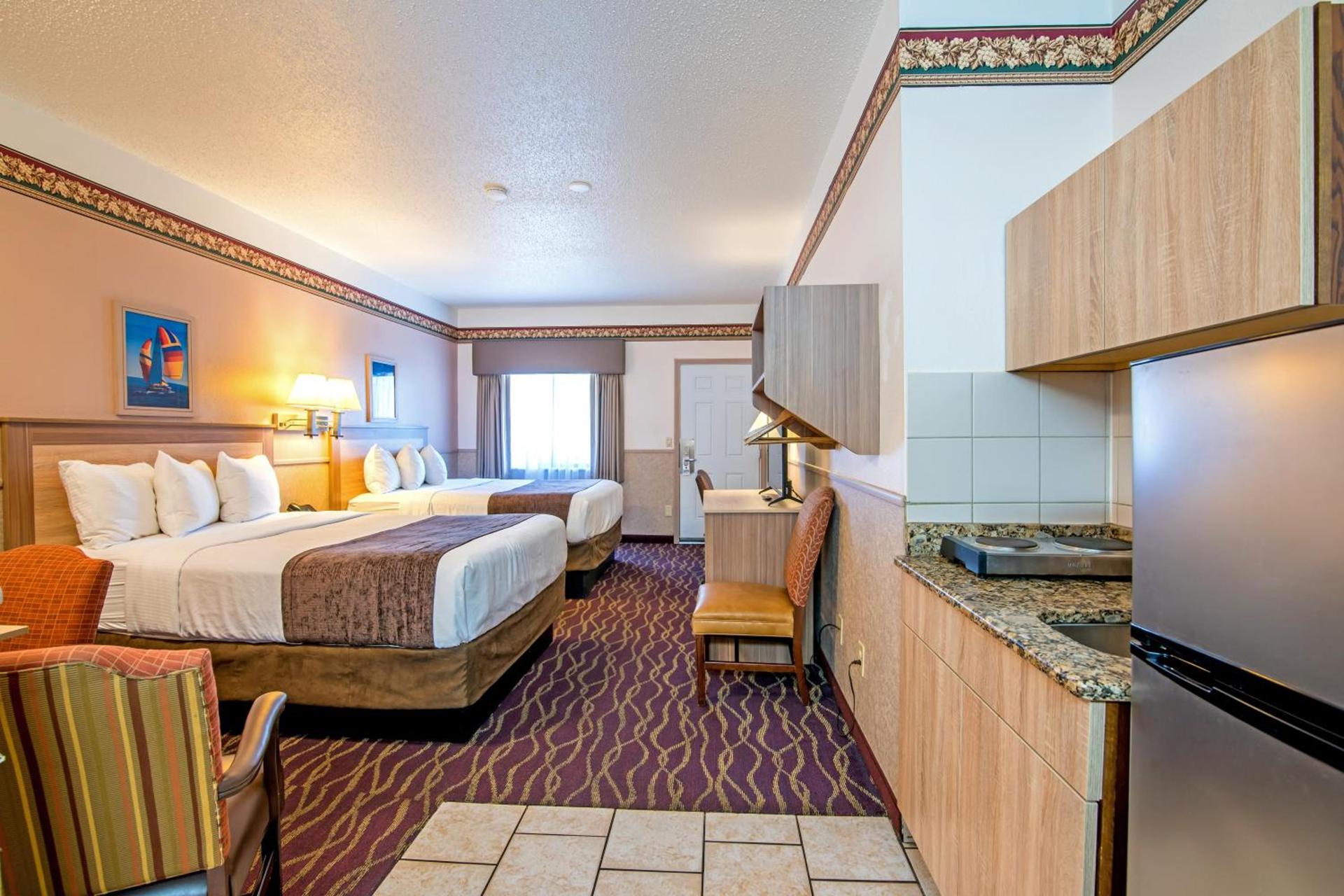Silver Spruce Inn photo 22