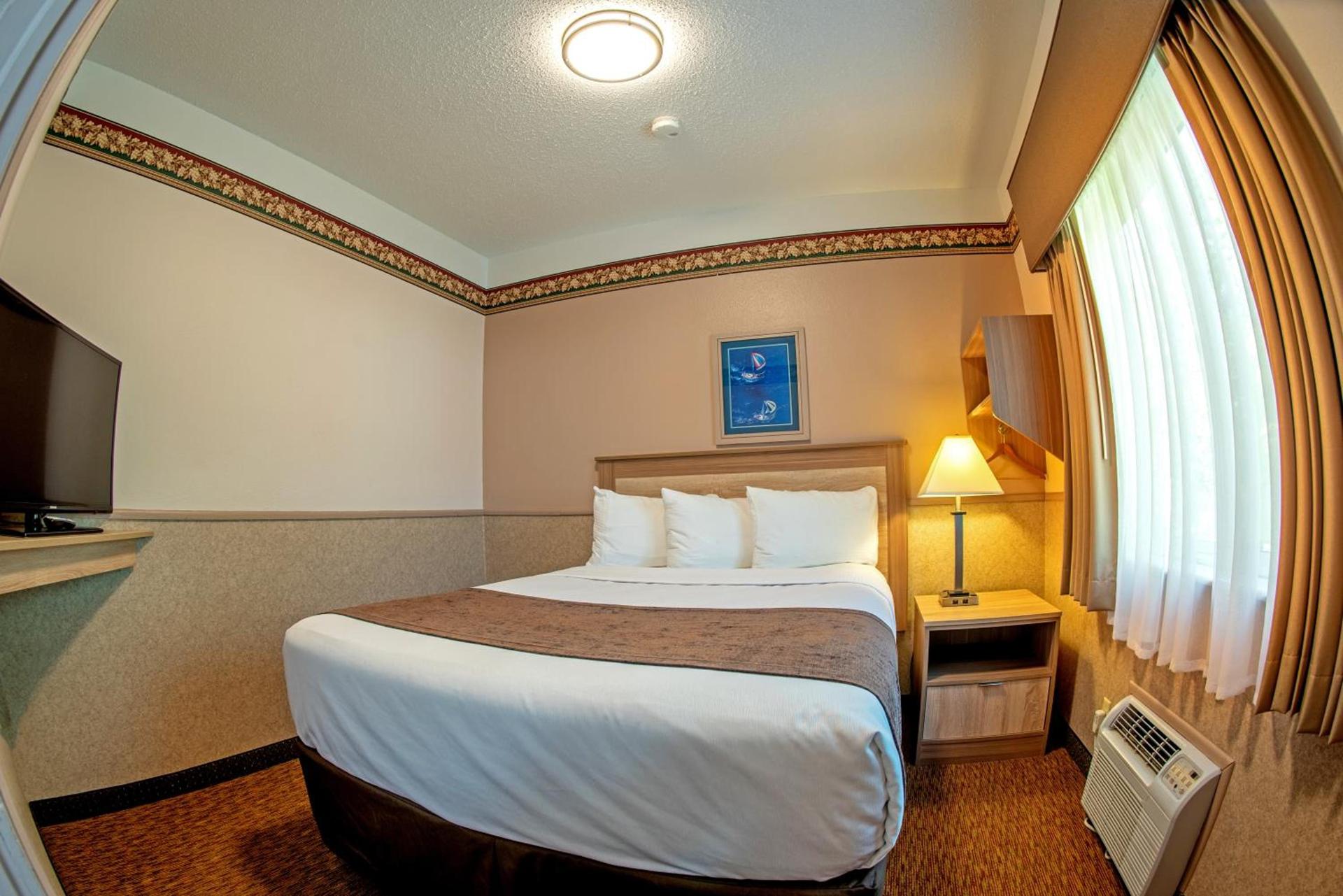 Silver Spruce Inn photo 25