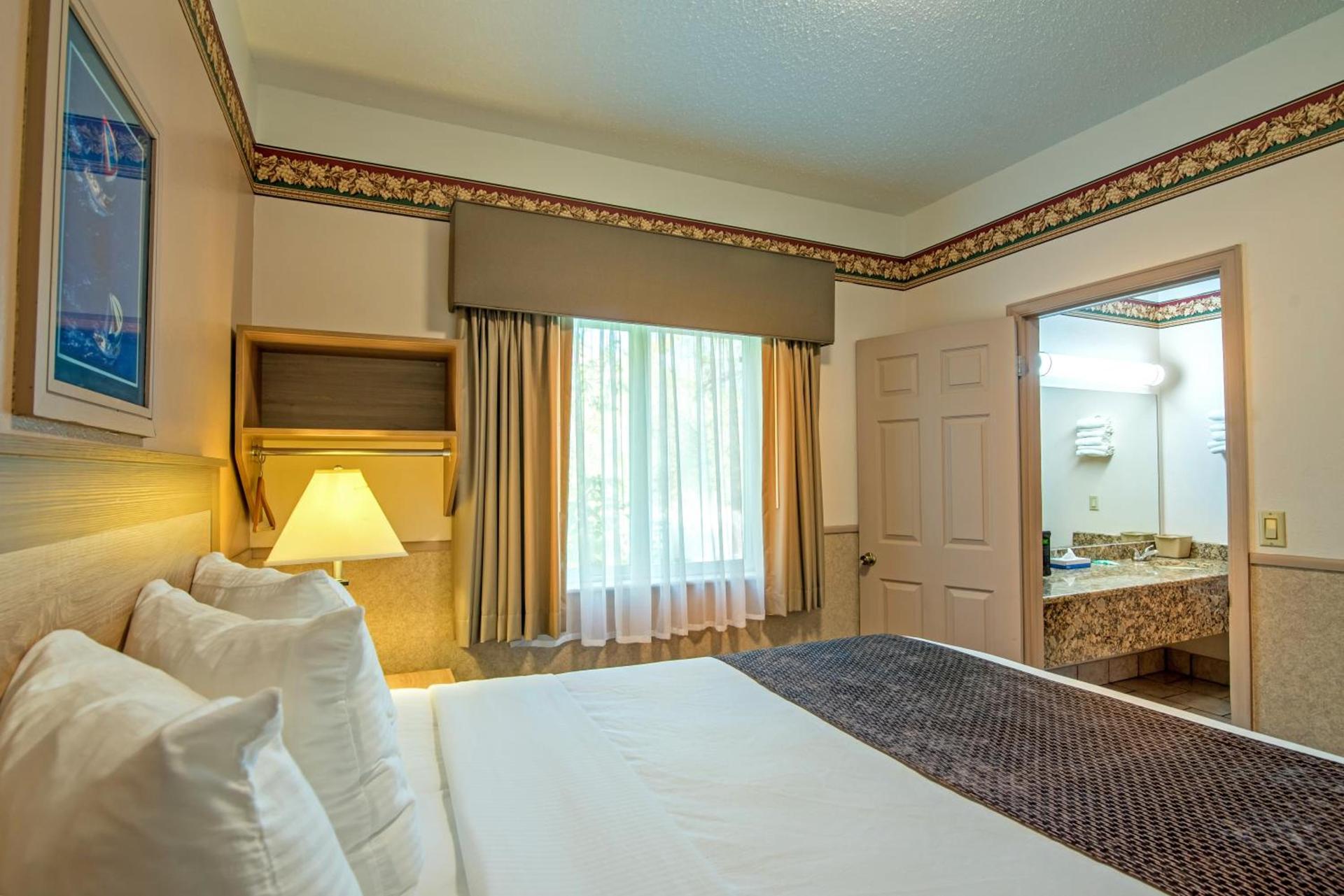 Silver Spruce Inn photo 26