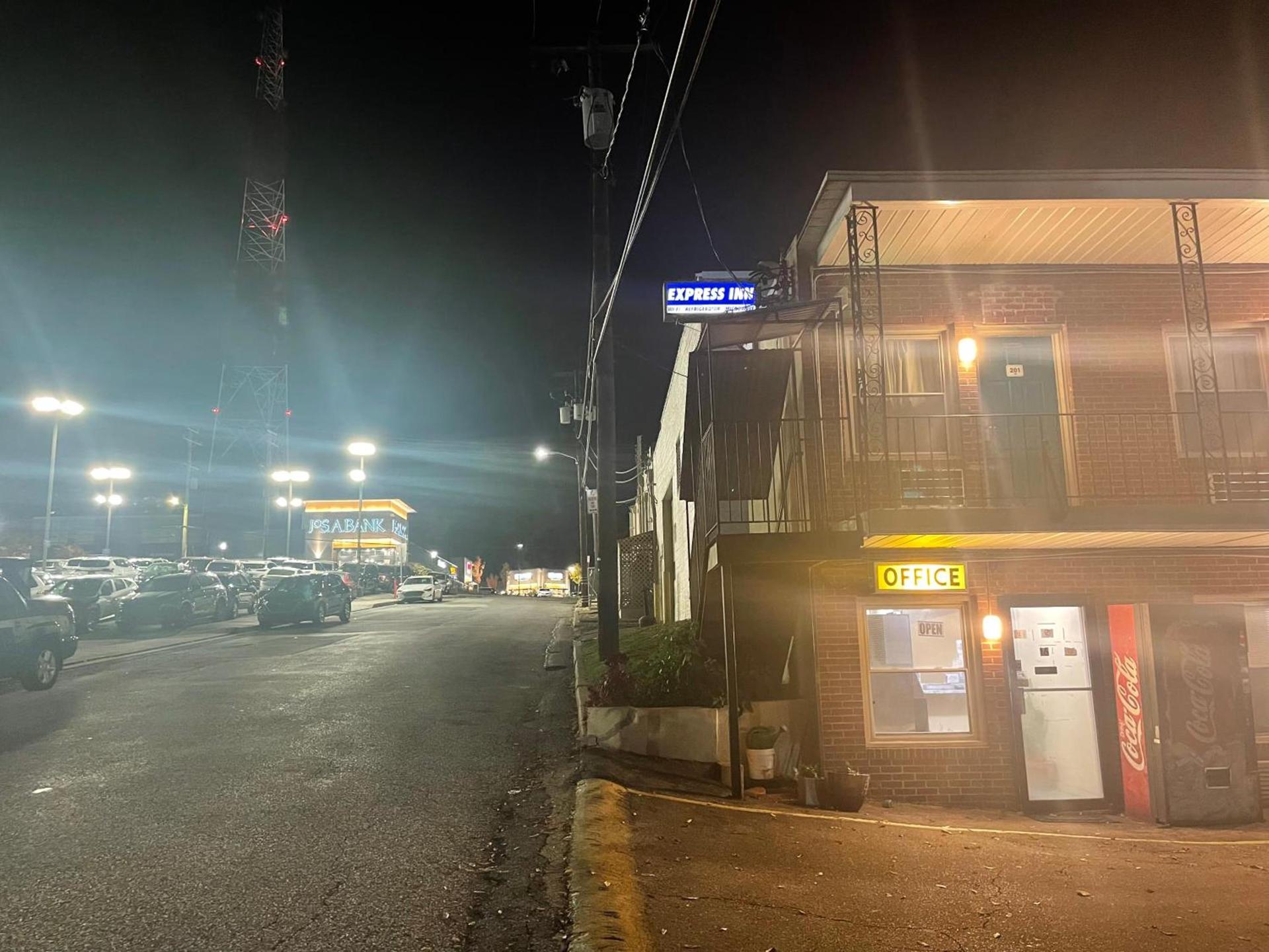 Express Inn photo 2