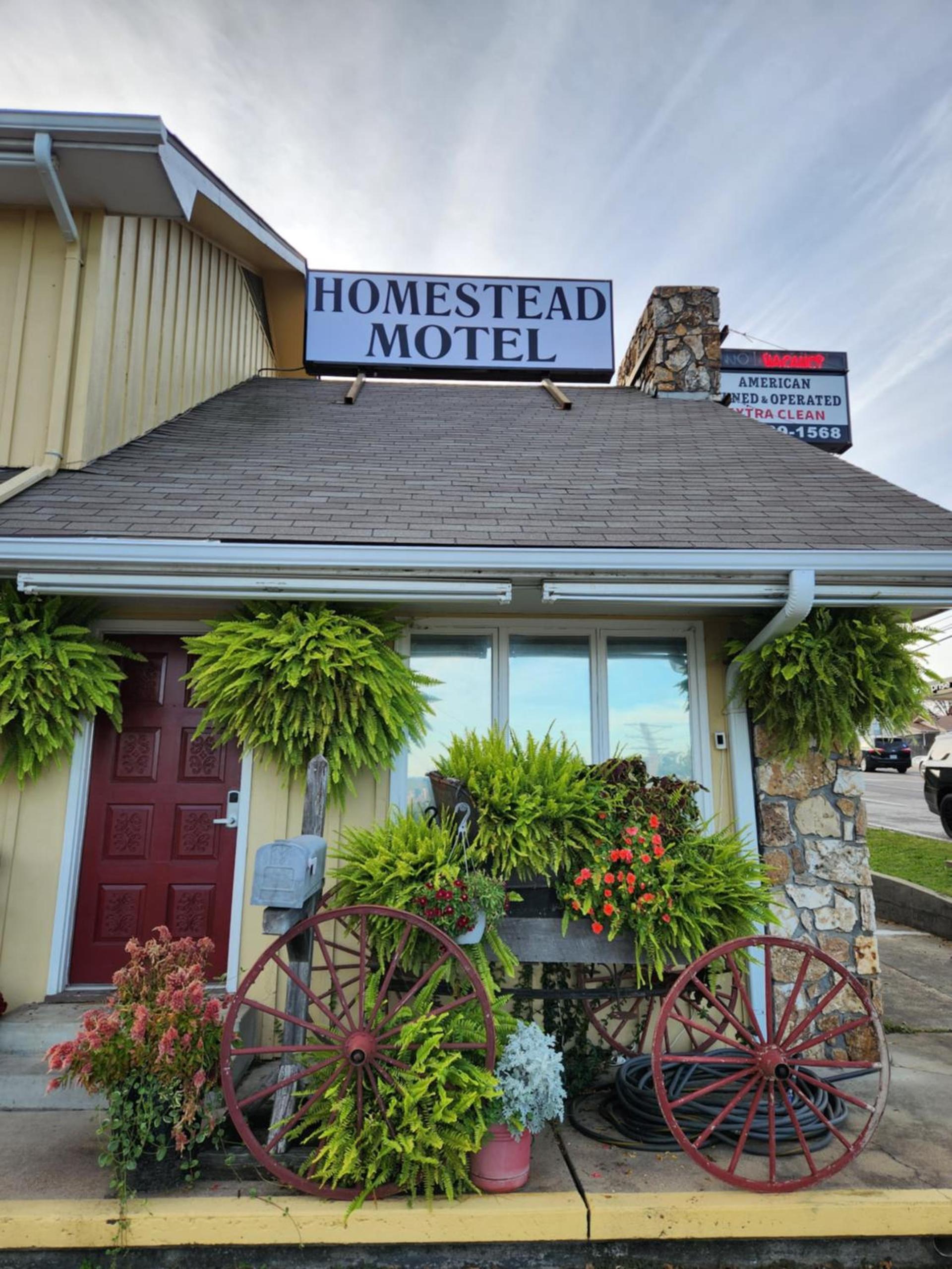 Homestead Motel photo 38