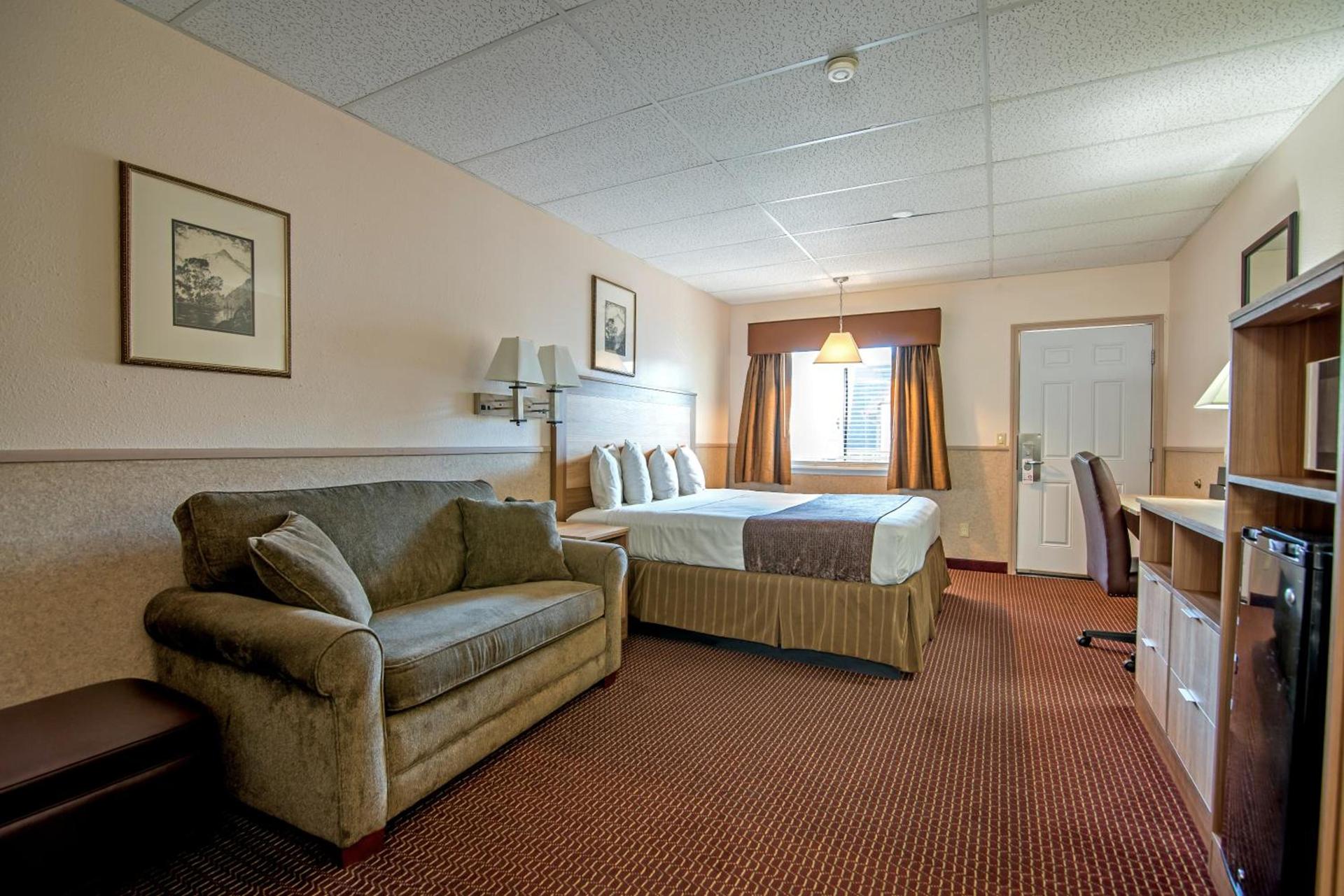 Silver Spruce Inn photo 32