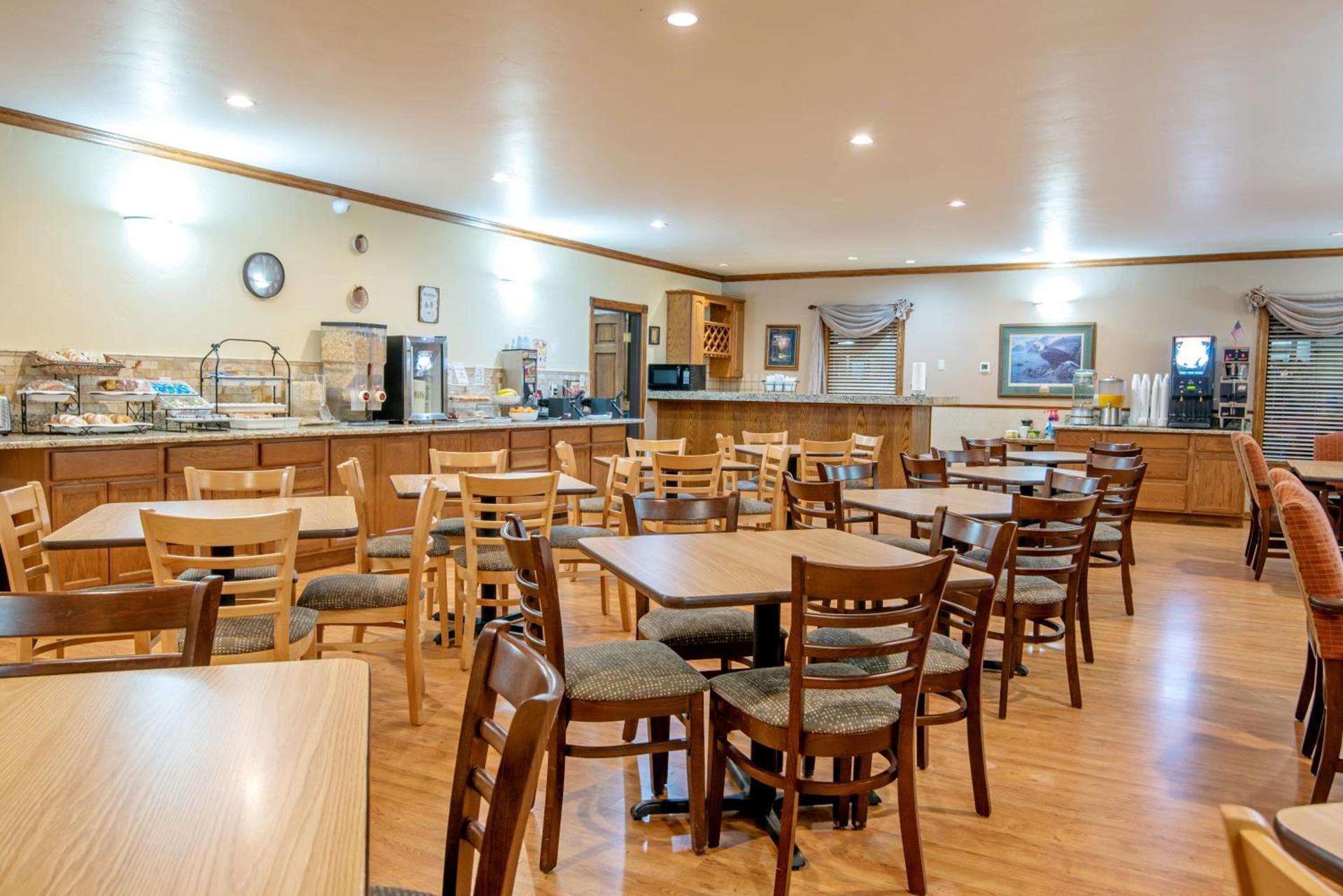 Silver Spruce Inn photo 36