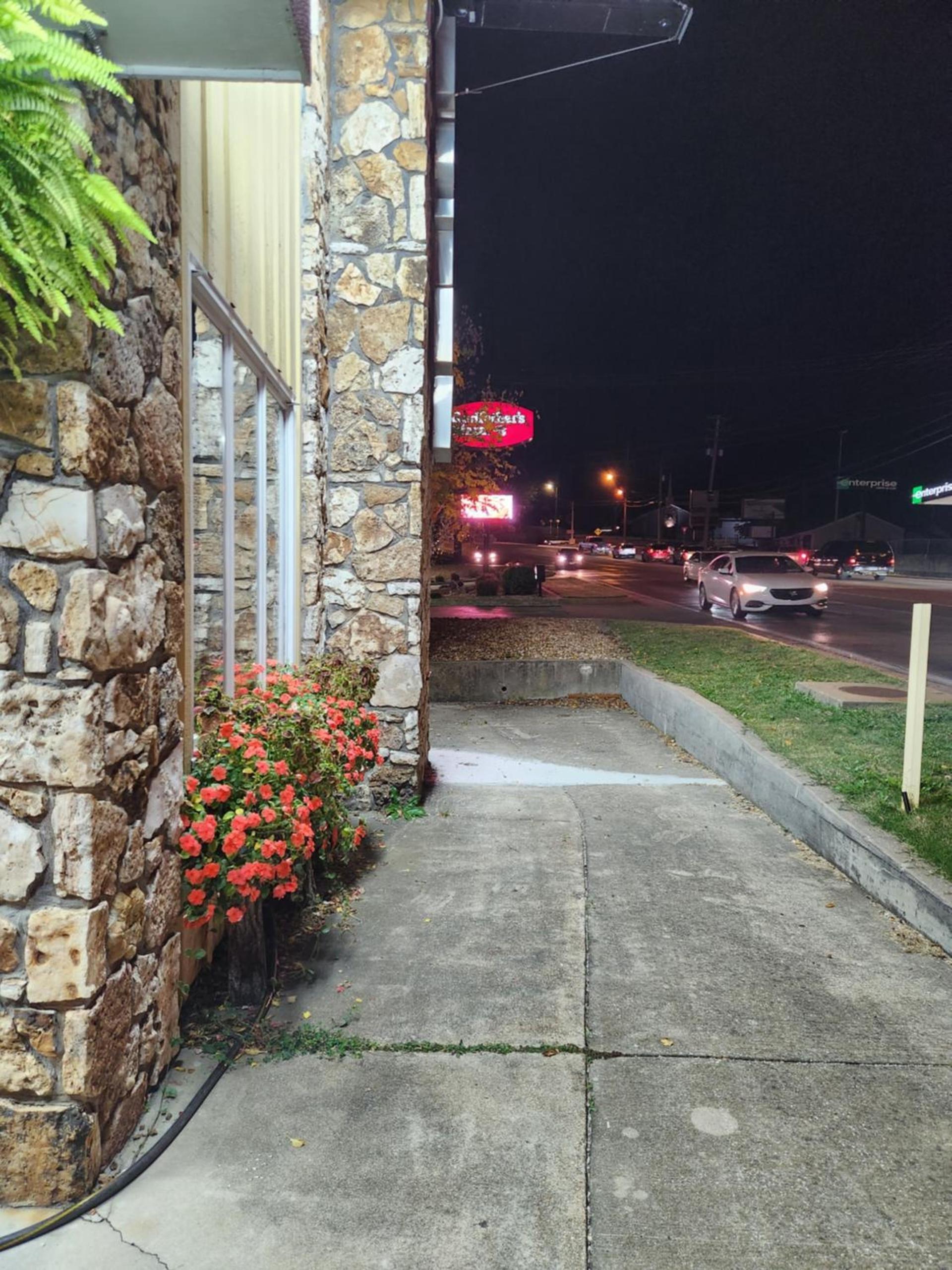 Homestead Motel photo 54