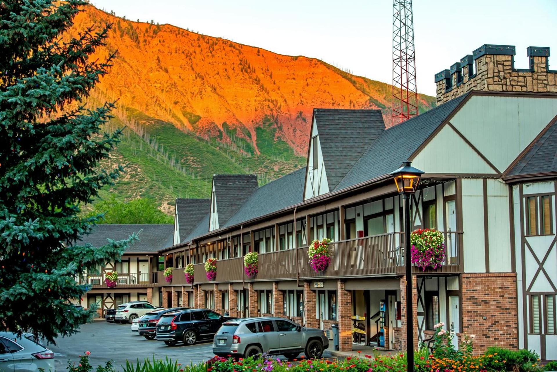 Silver Spruce Inn photo 47