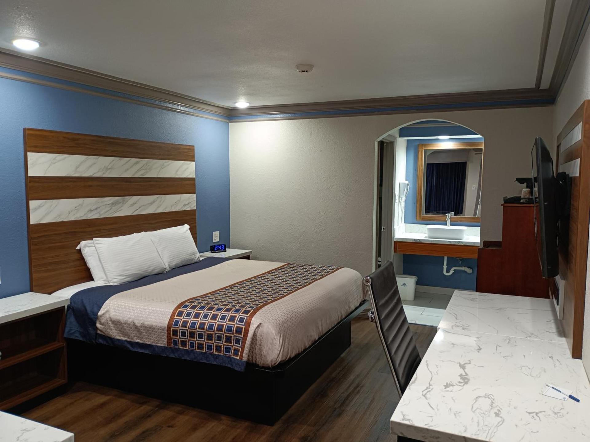Americas Best Value Inn & Suites-Alvin/Houston photo 37