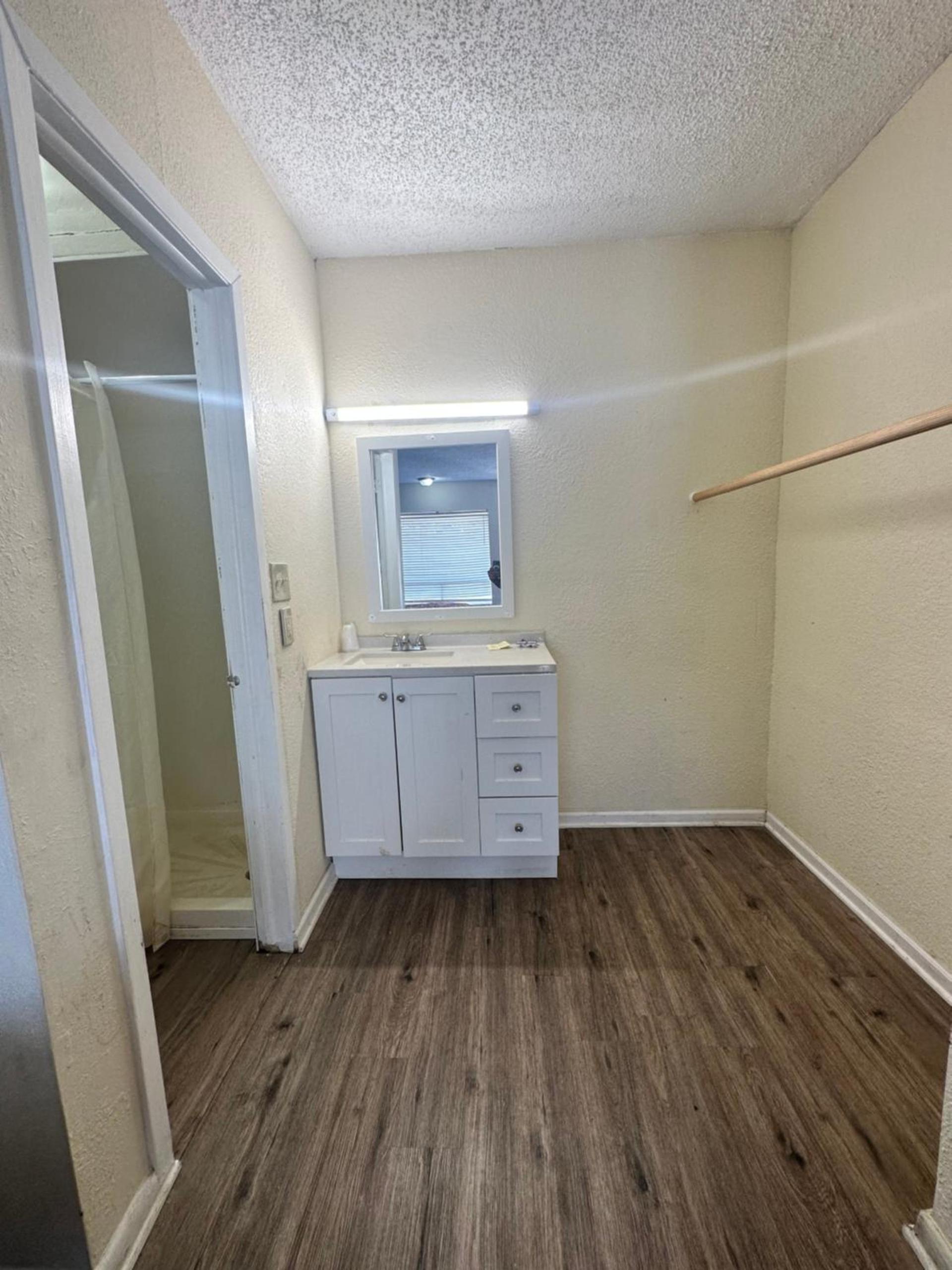 Economy Inn photo 6