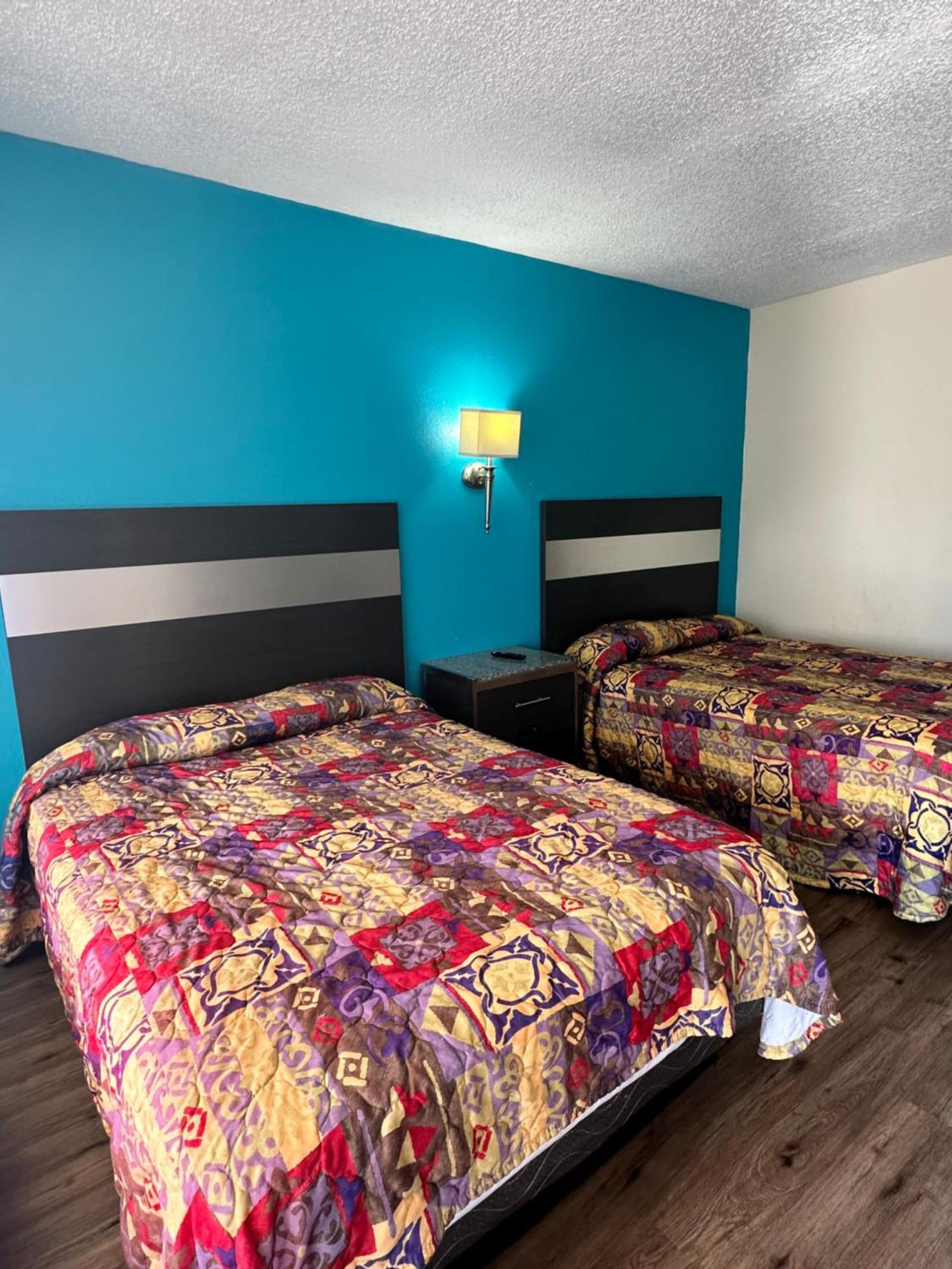 Economy Inn photo 4