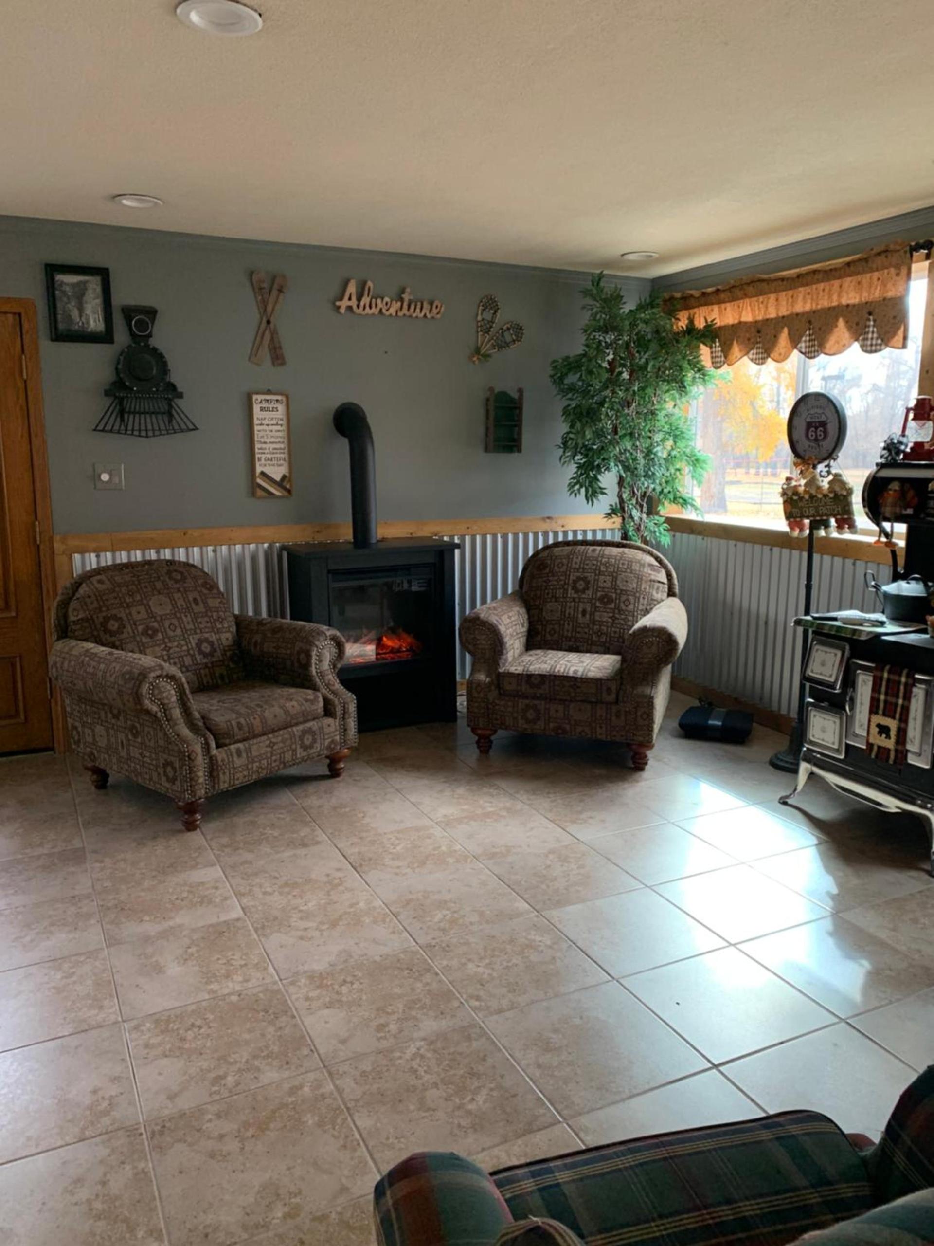 Down Home Lodge & Family RV Resort photo 19