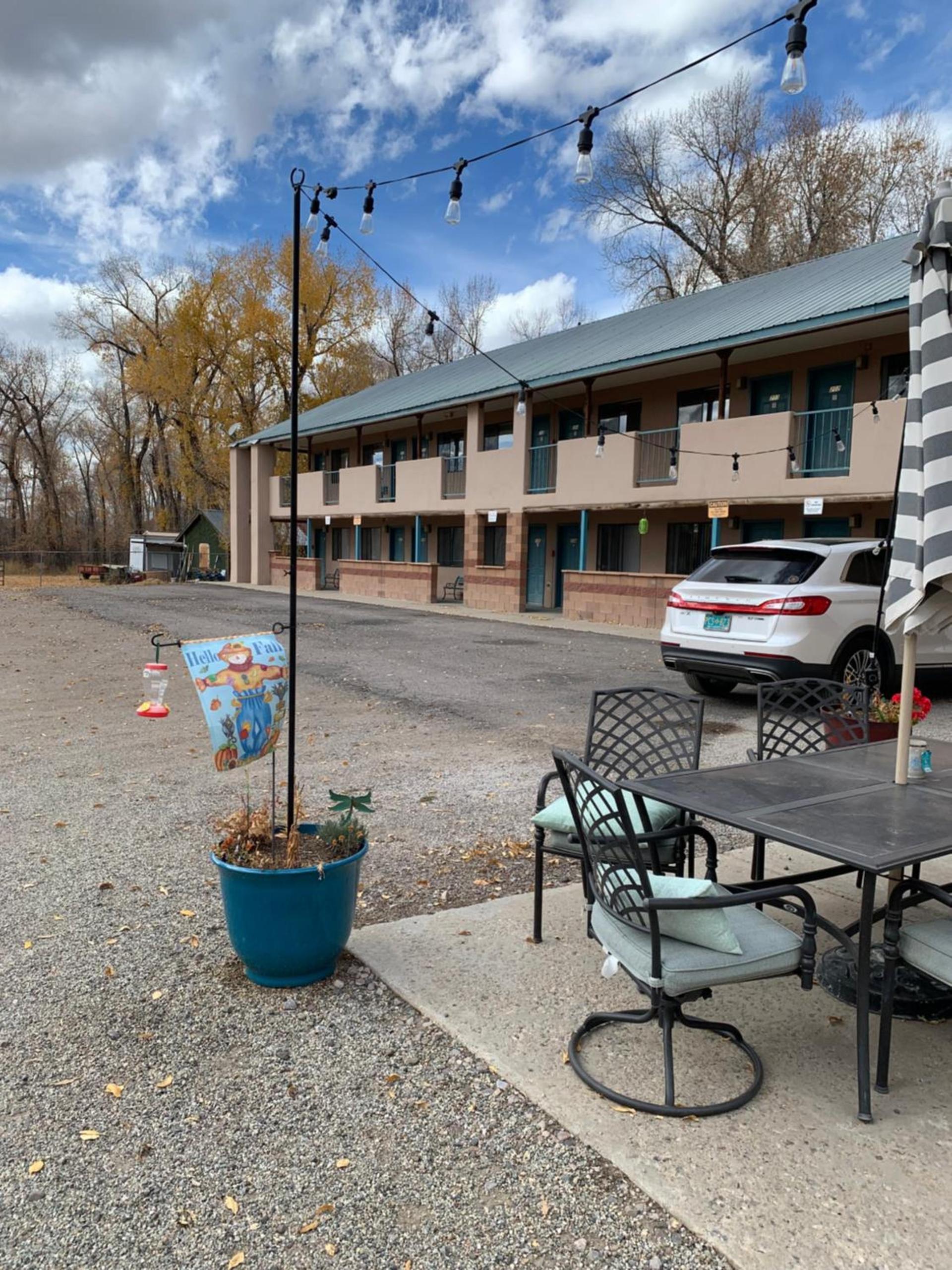 Down Home Lodge & Family RV Resort — hotel in Chama
