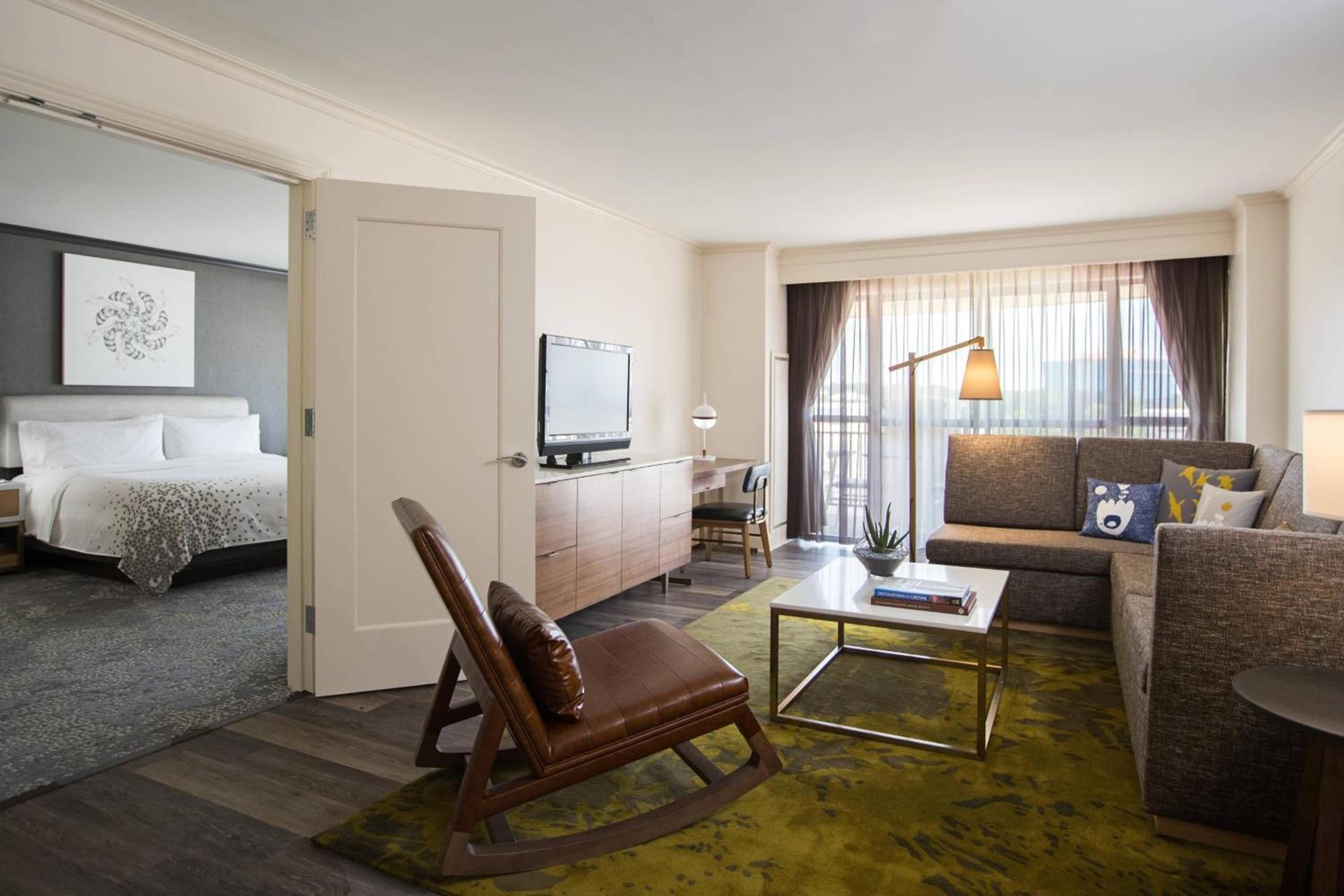 Renaissance Raleigh North Hills Hotel photo 5