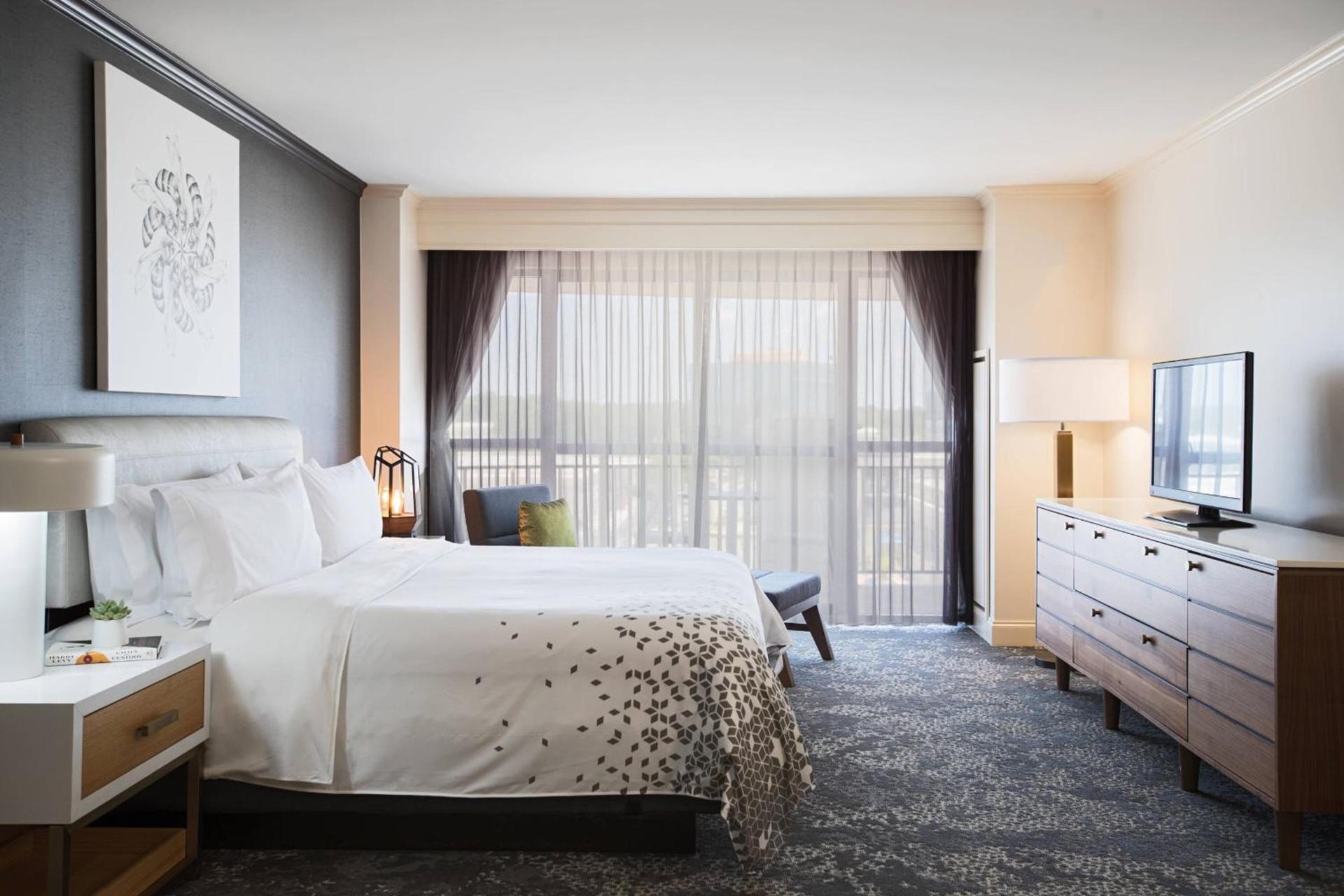 Renaissance Raleigh North Hills Hotel photo 7