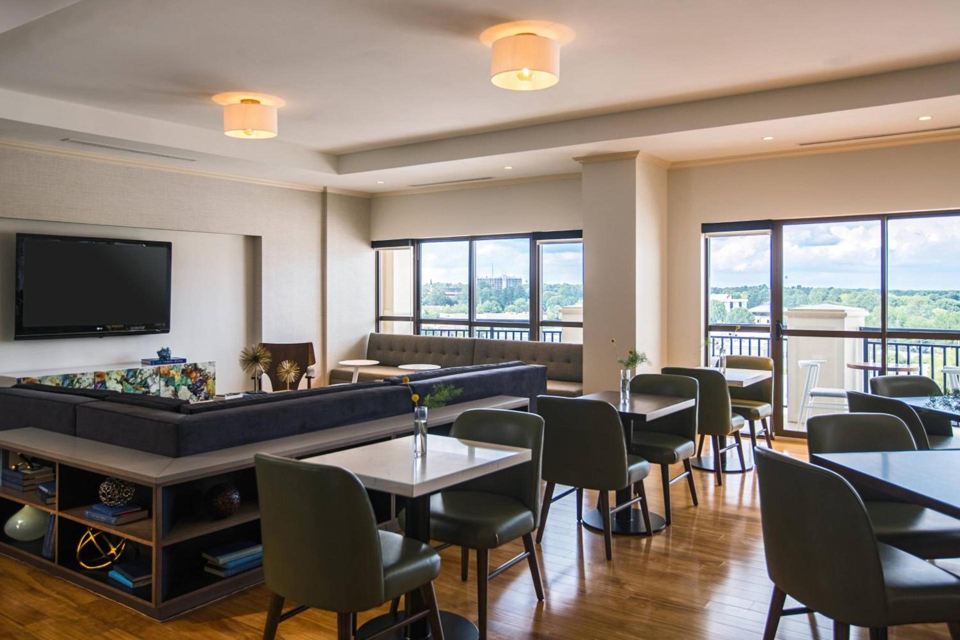 Renaissance Raleigh North Hills Hotel photo 10