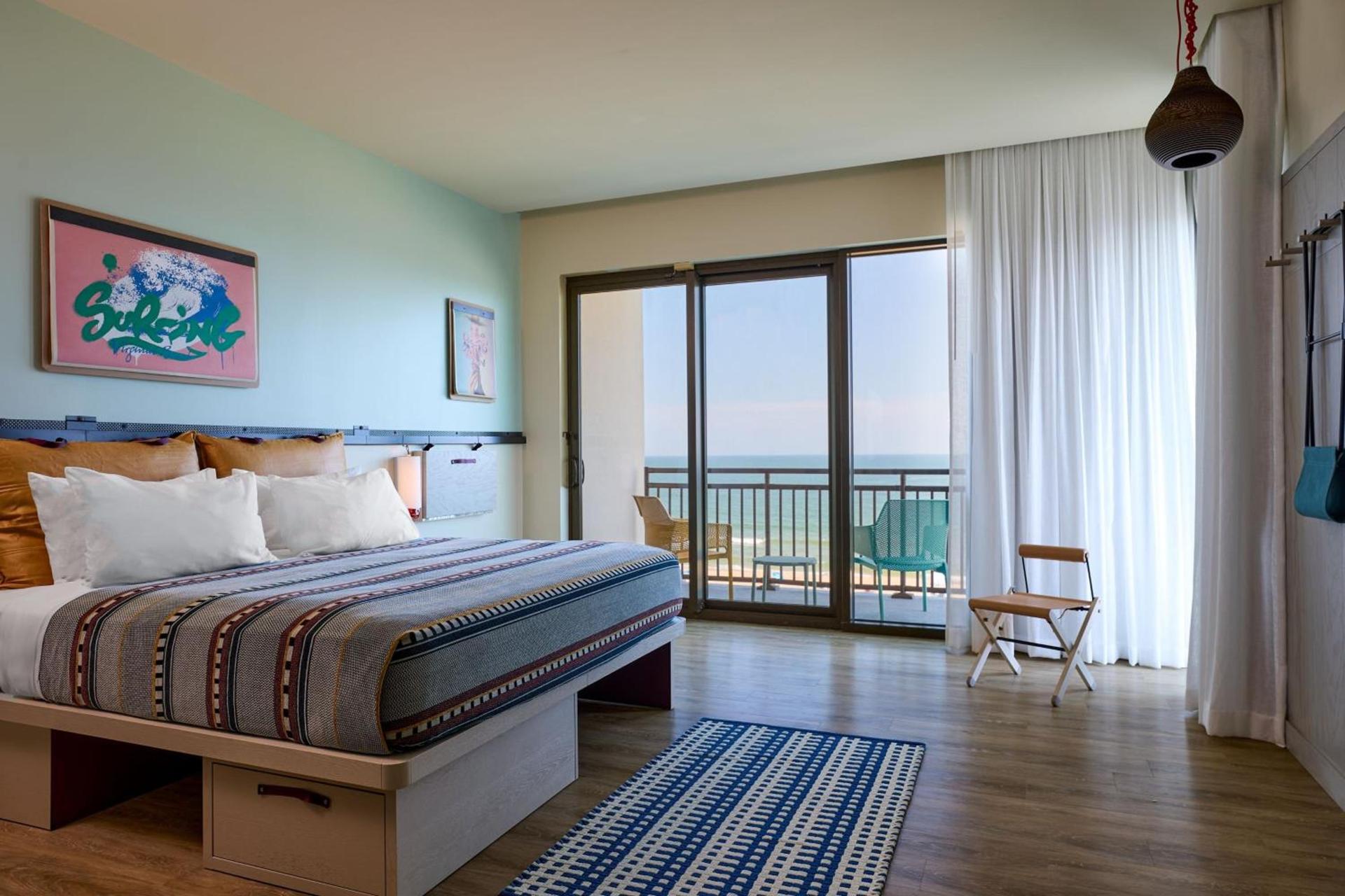 Moxy Virginia Beach Oceanfront photo 36