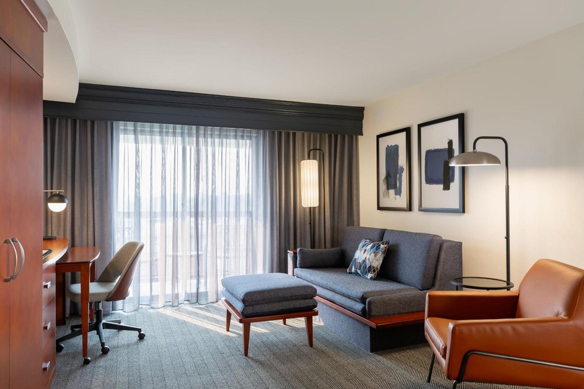 Courtyard by Marriott Madison West / Middleton photo 28